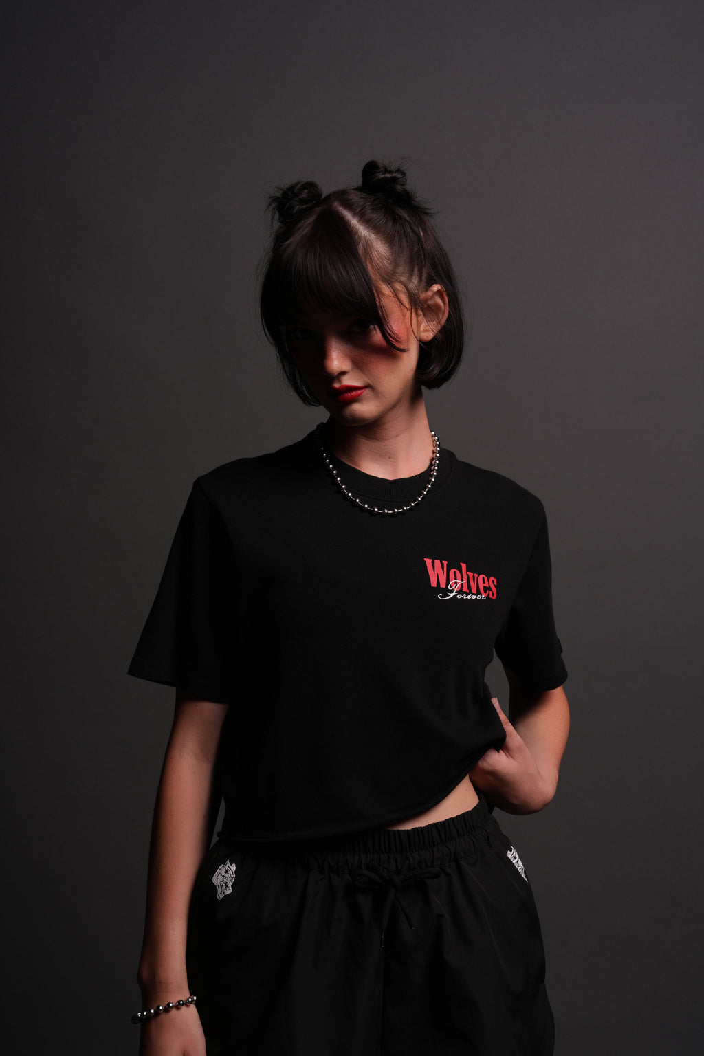 She Wlvs "Premium" (Cropped) Tee in Black — imagem 2