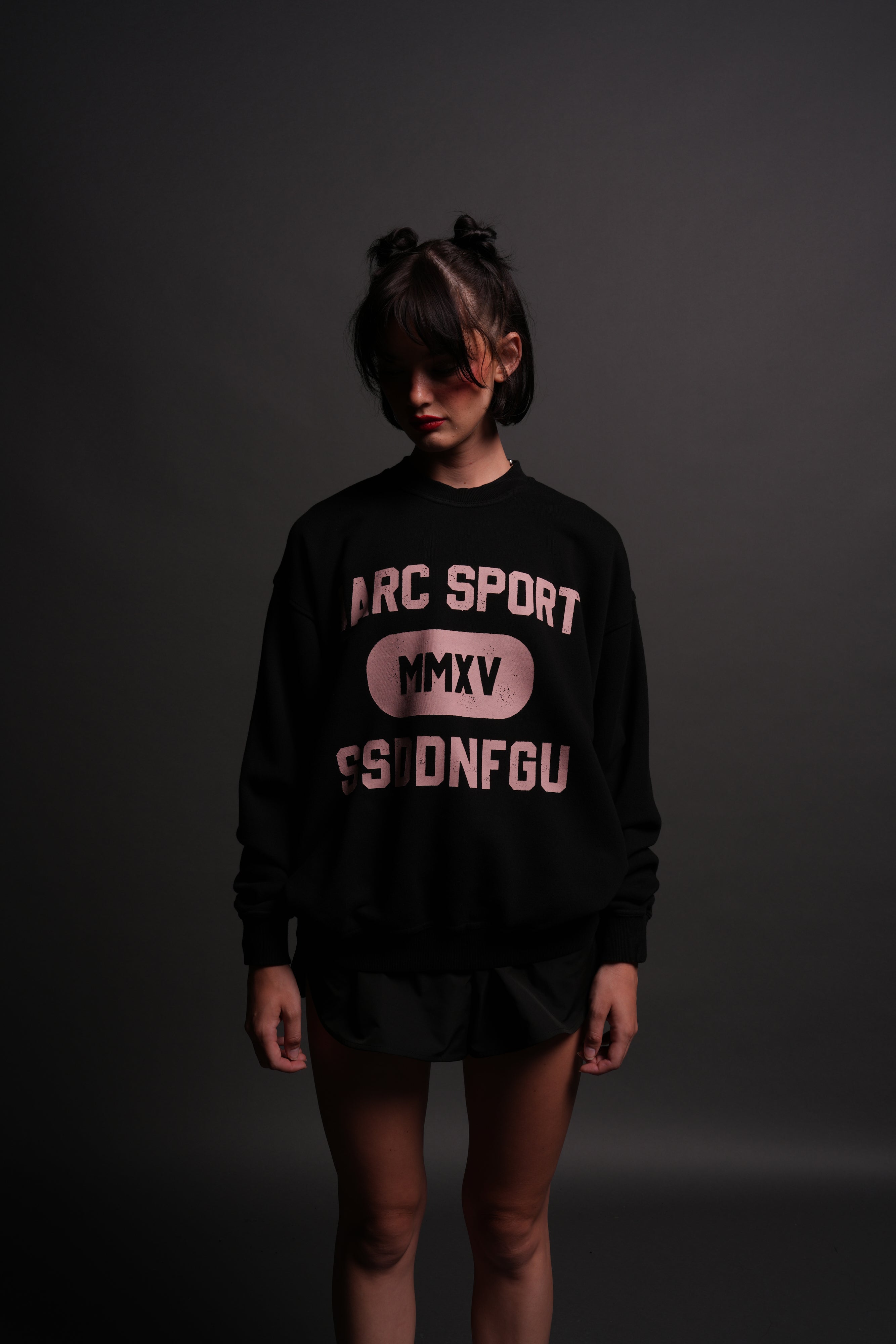 Wolves Forever London Crewneck in Black/Pink — imagem 2