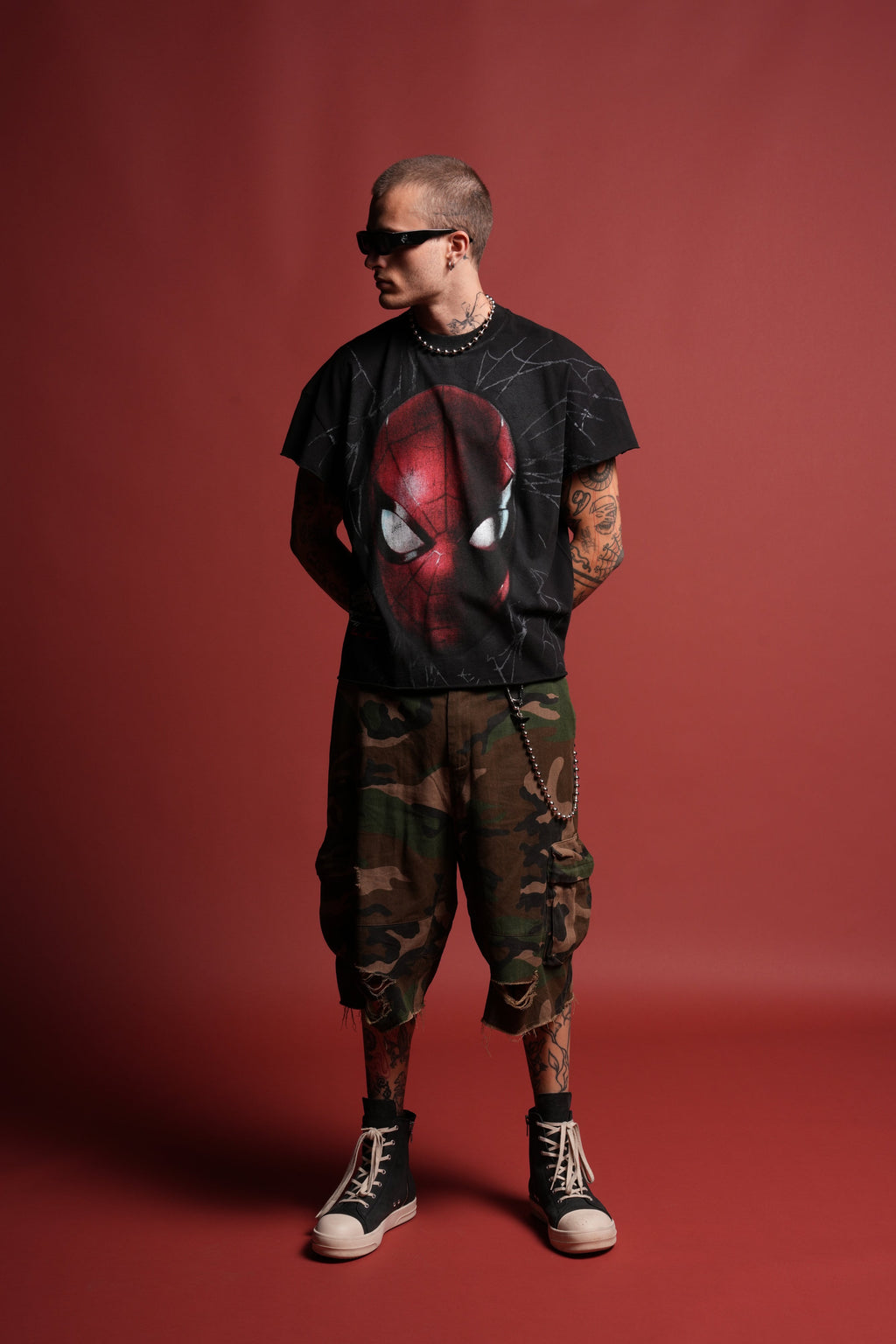 Web Of Darkness Grunge Mid Length Raw Hem Cap Sleeve Tee in Black