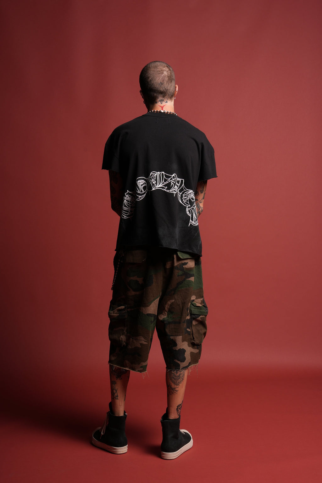 Web Of Darkness Grunge Mid Length Raw Hem Cap Sleeve Tee in Black