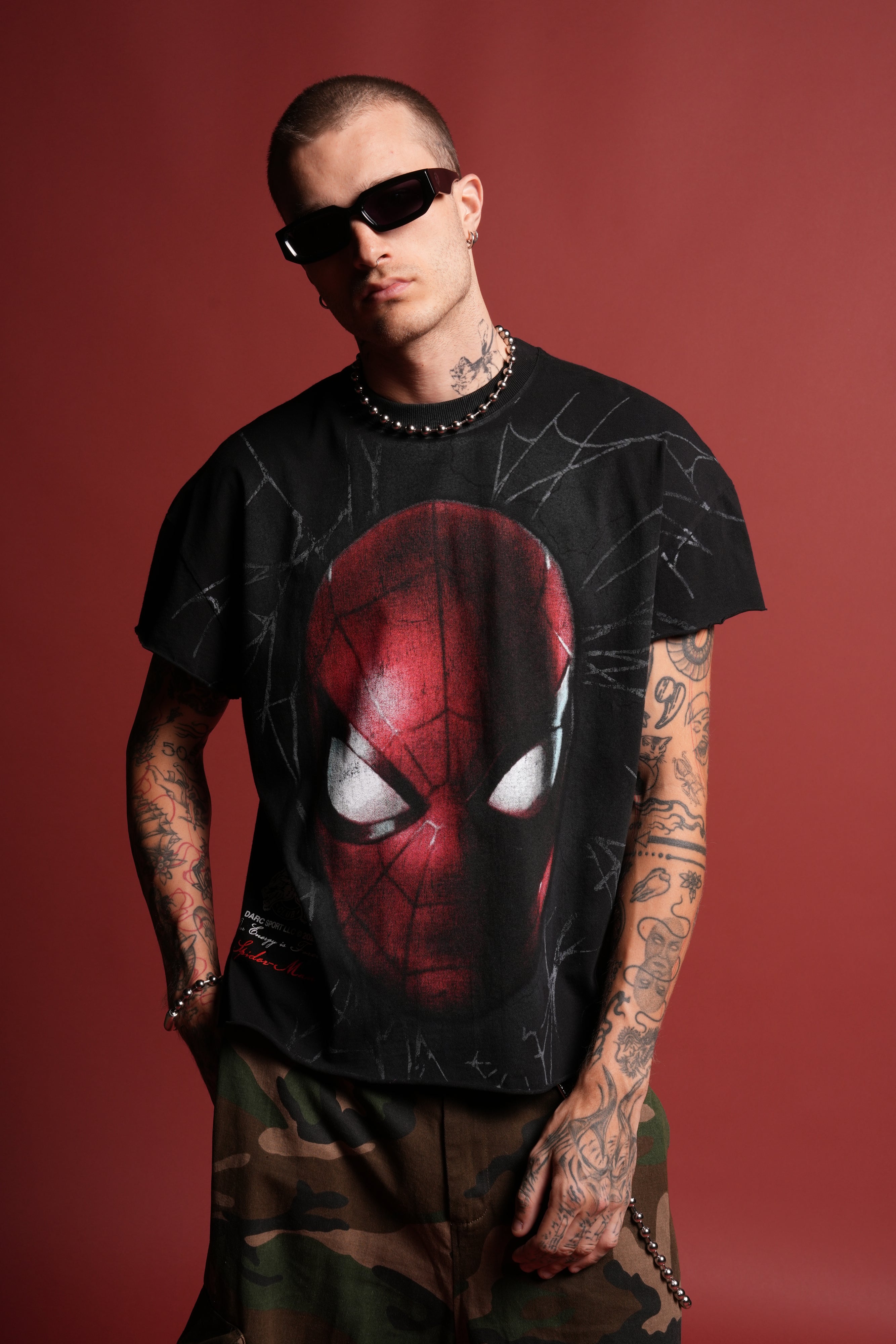 Web Of Darkness Grunge Mid Length Raw Hem Cap Sleeve Tee in Black