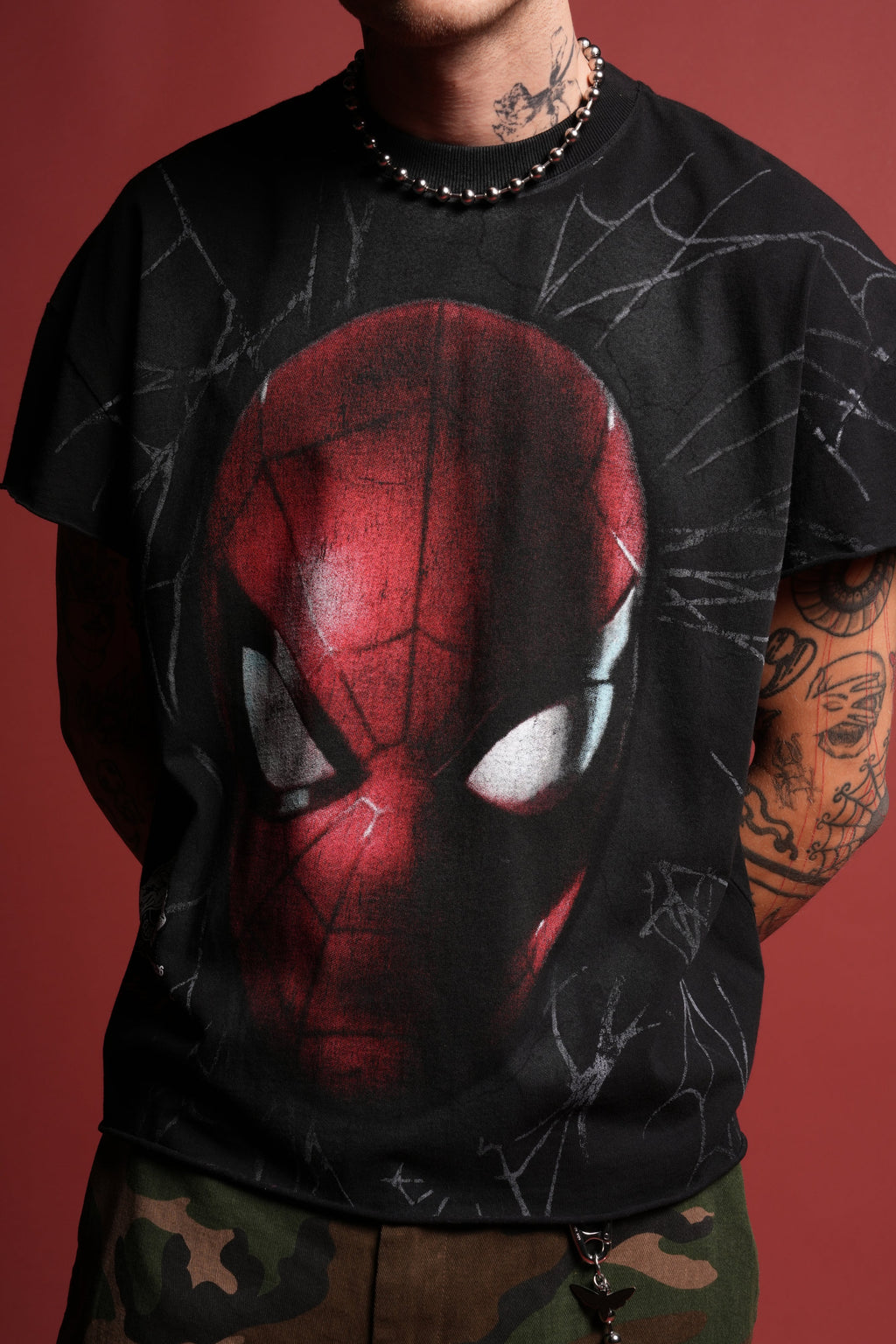 Web Of Darkness Grunge Mid Length Raw Hem Cap Sleeve Tee in Black