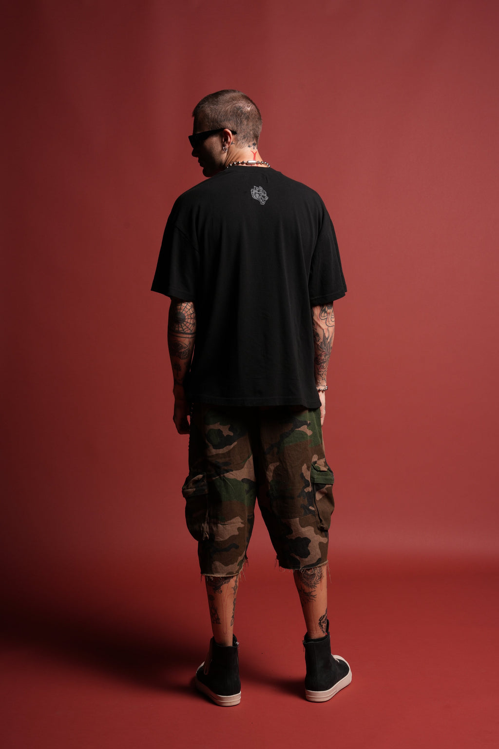 Wolverine Crucifix Premium Oversized Tee in Black