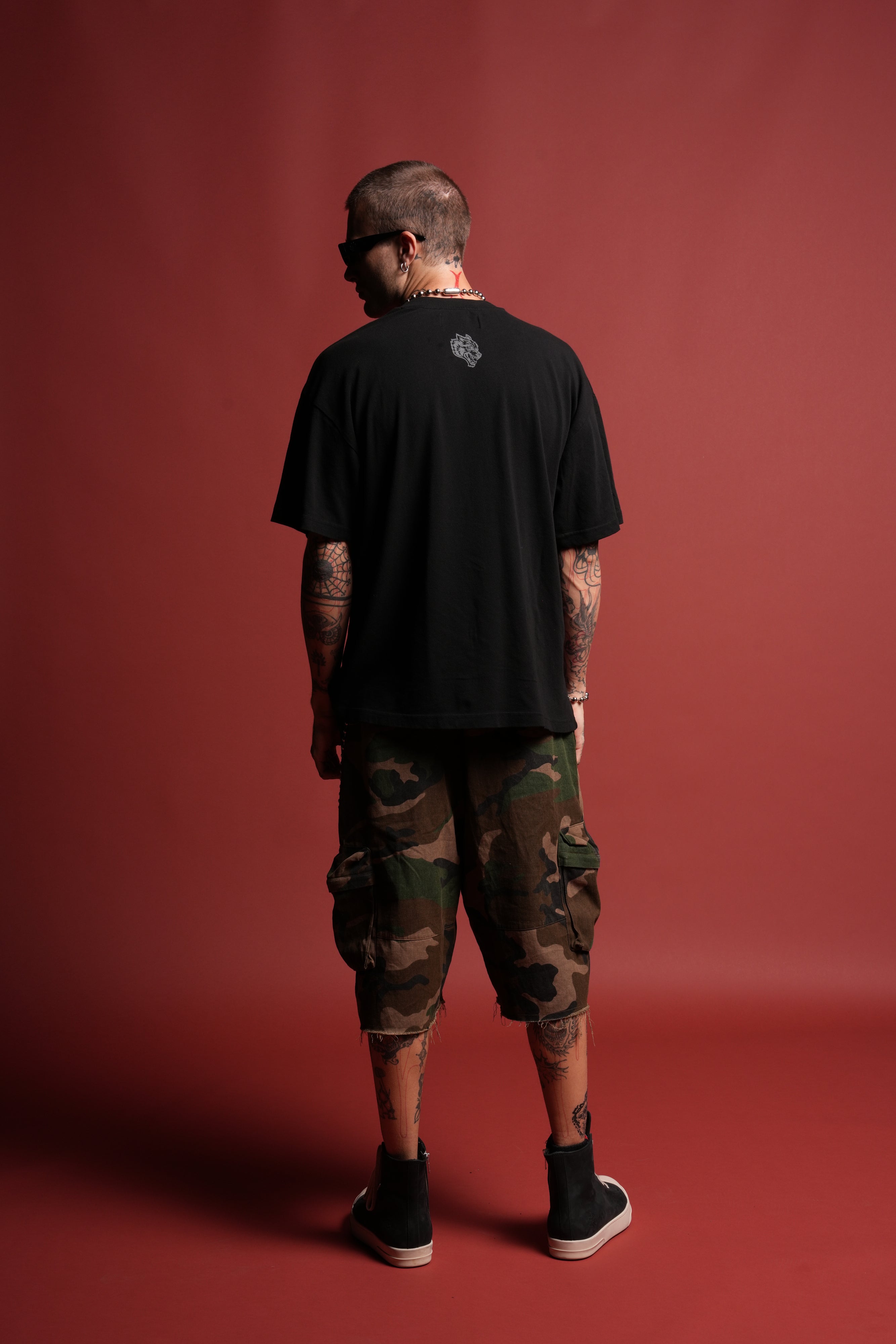 Wolverine Crucifix Premium Oversized Tee in Black