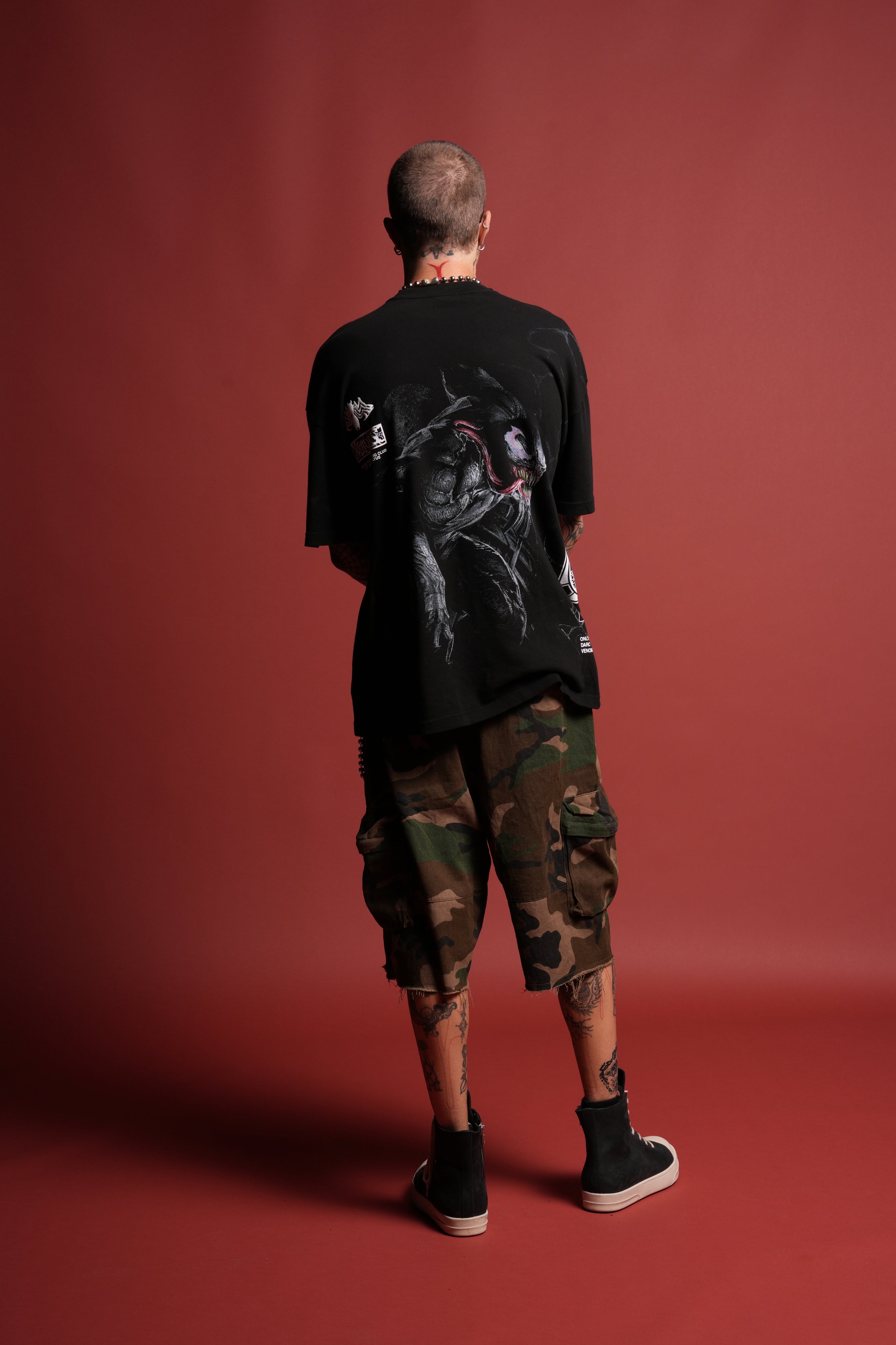 Venomous Side-By-Side Series Premium Oversized Tee in Black