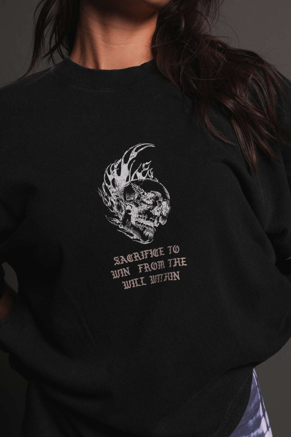 Flame Skull Premium Oversized Tee in Black — imagem 13