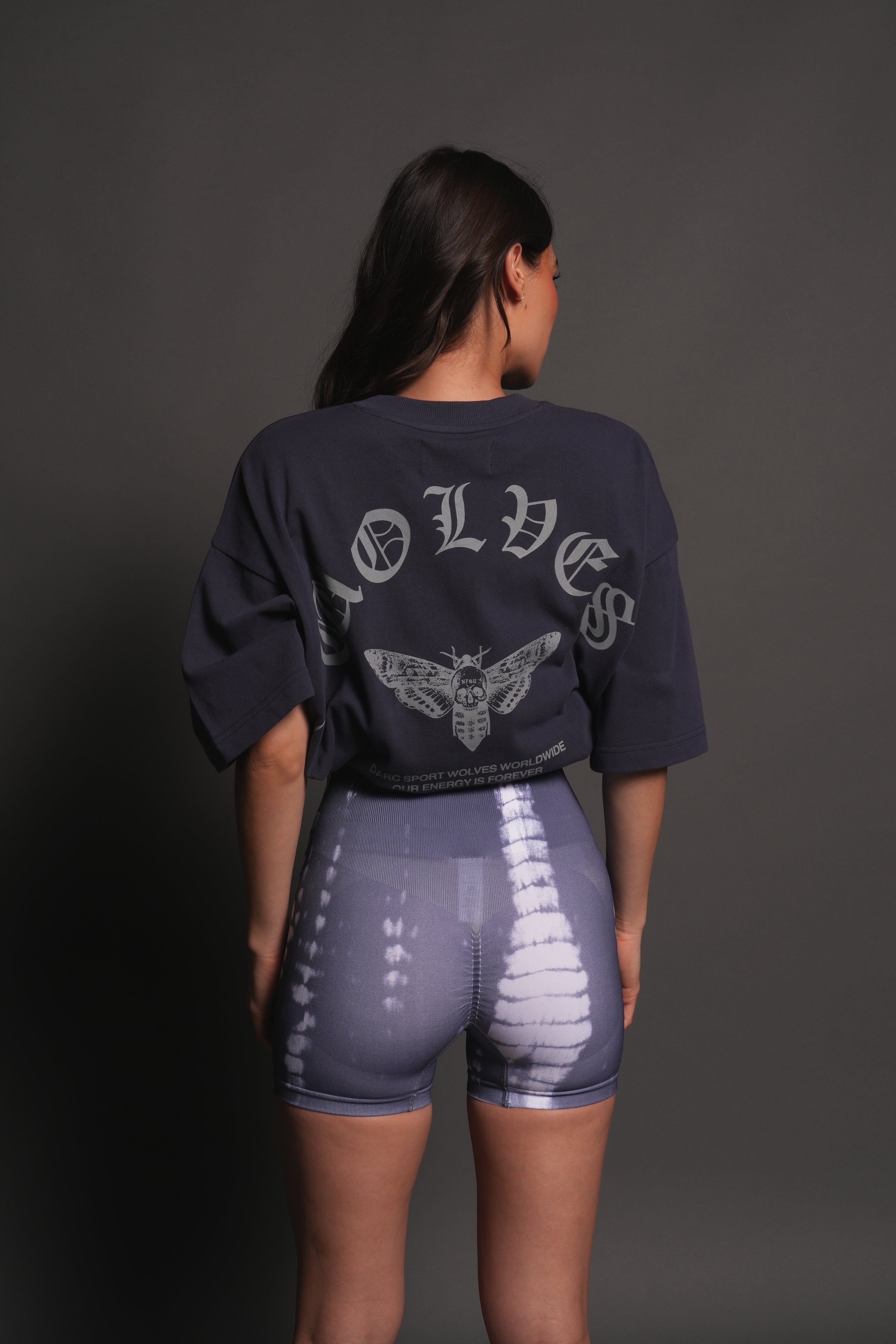Wolves Never Back Down V2 Premium Oversized Tee in Storm Blue — imagem 10