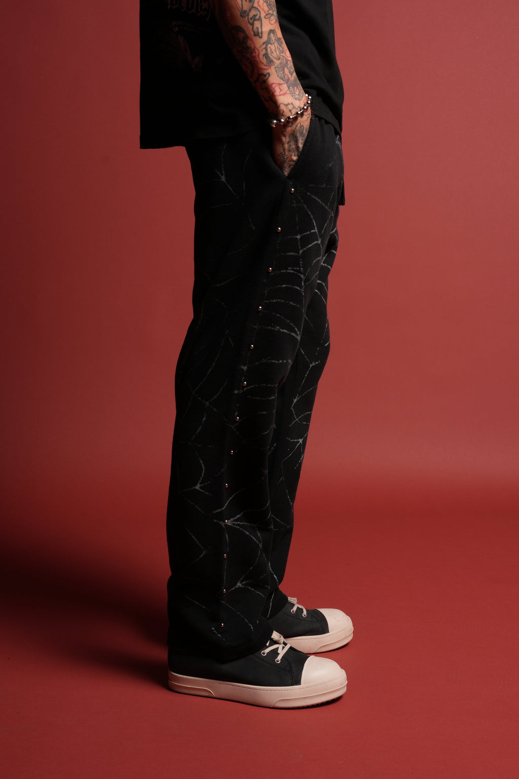 Stud Web Bigelow Sweat Pants in Black Sun Fade