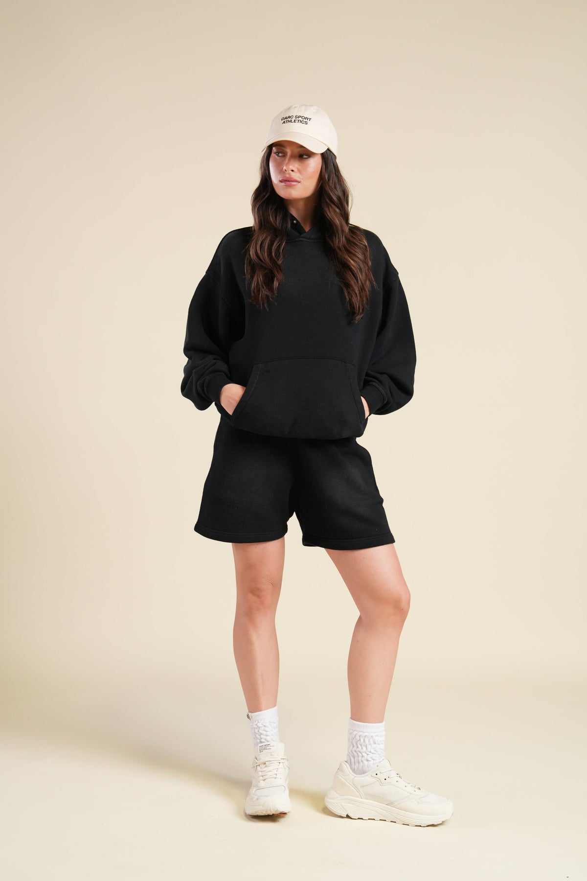 Back Cursive Wolves "Pierce" Hoodie in Black Sun Fade — imagem 3