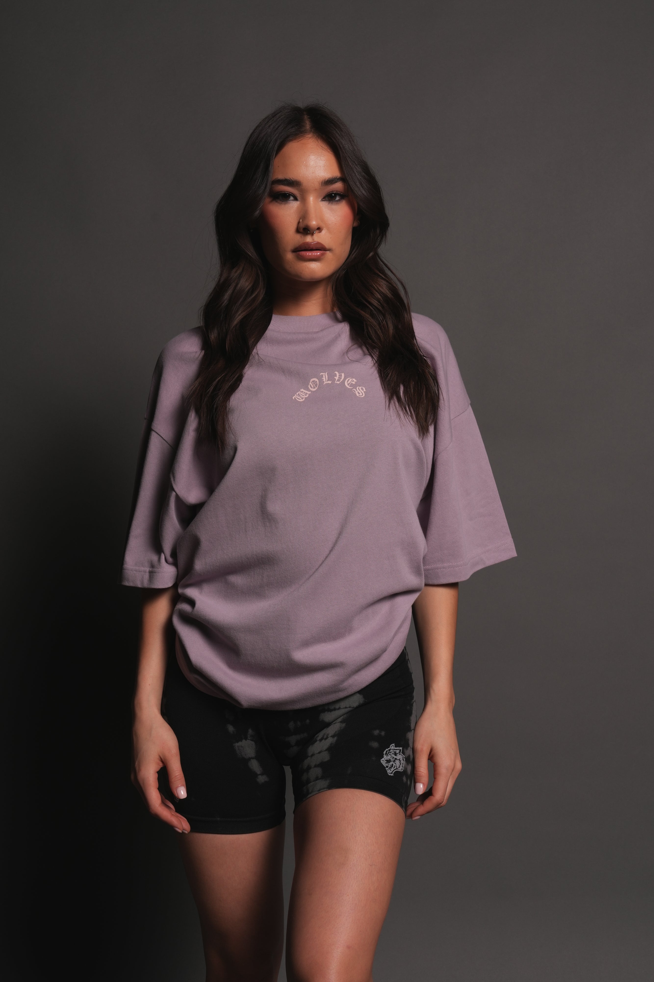 Wolves Never Back Down V2 Premium Oversized Tee in Purple Smoke — imagem 9