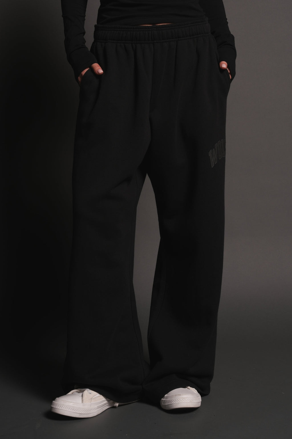 Loyalty Frvr Lennox Sweat Pants in Black — imagem 9