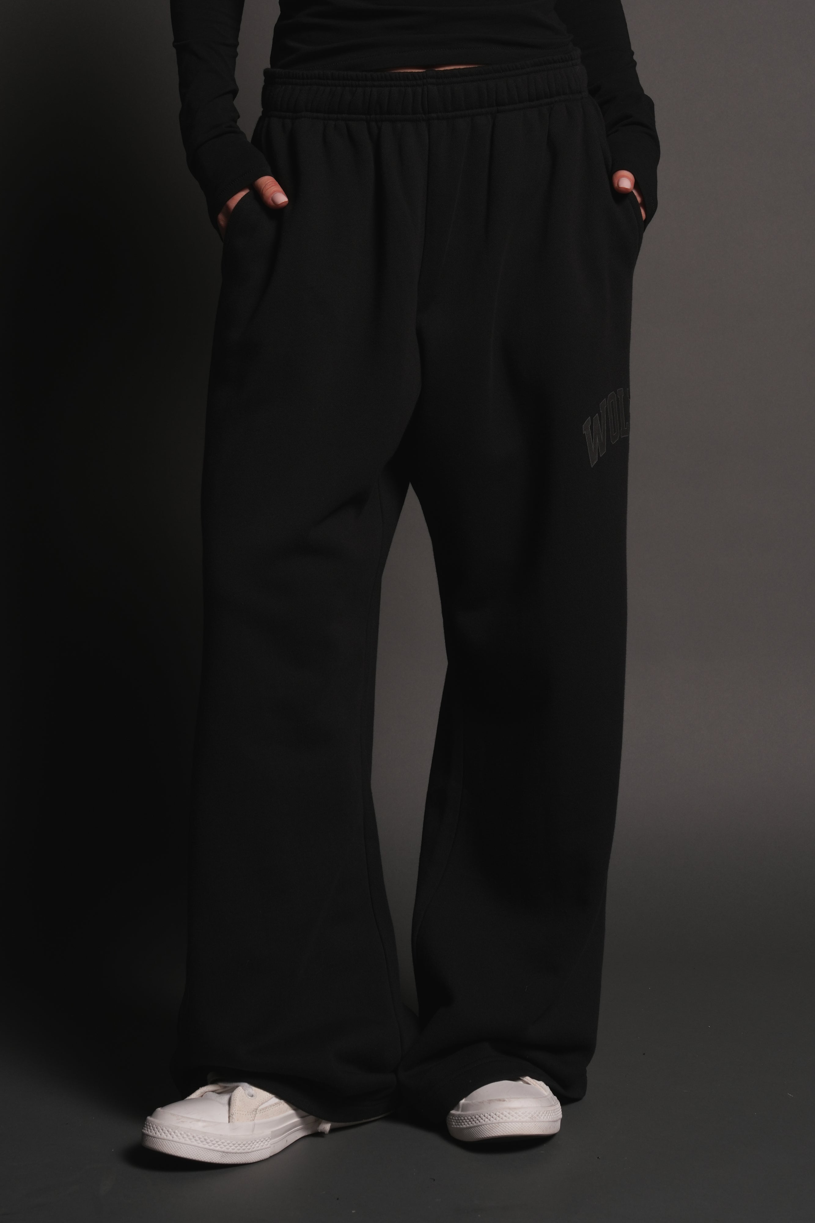 Loyalty Frvr Lennox Sweat Pants in Black — imagem 9