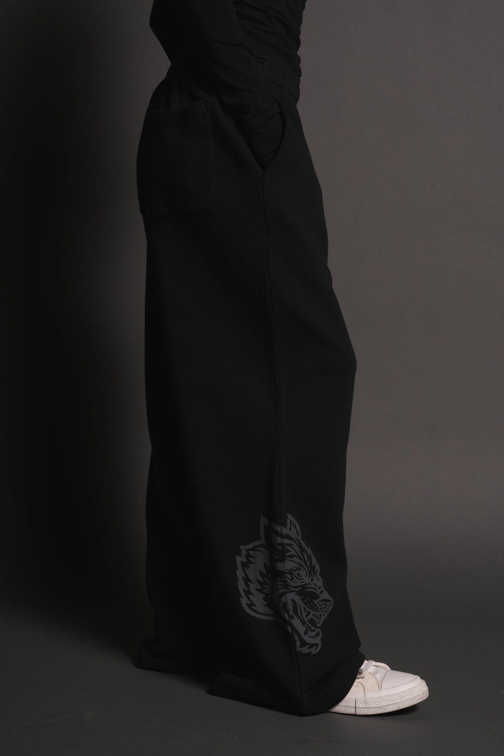 Loyalty Frvr Lennox Sweat Pants in Black — imagem 11