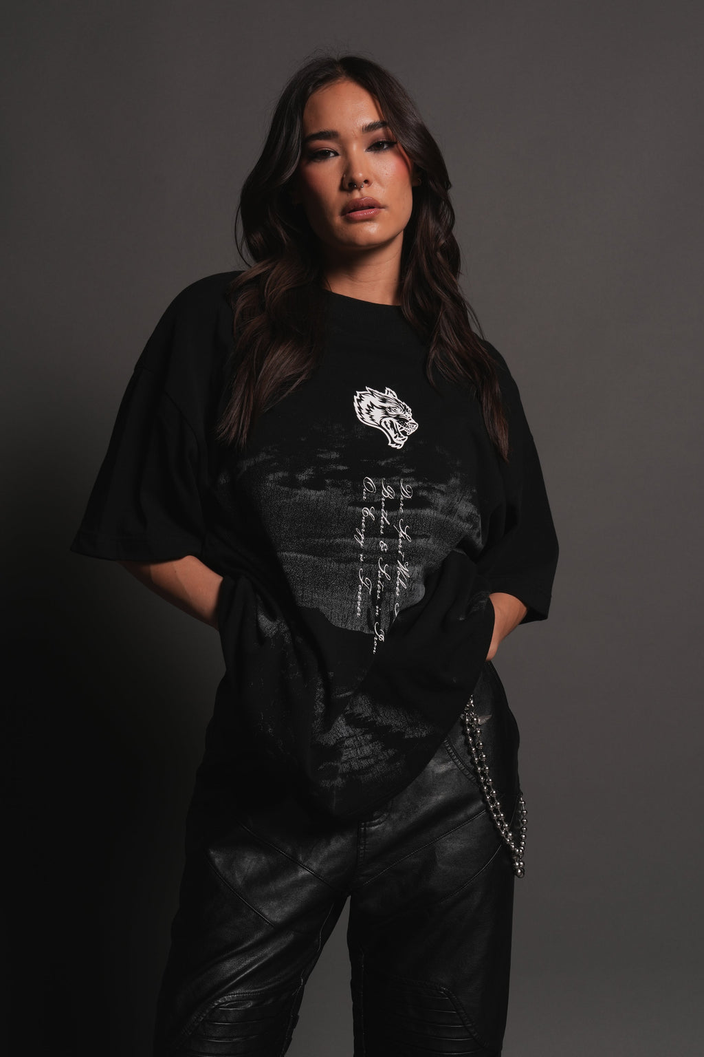 Our Journey Premium Oversized Tee in Black — imagem 9