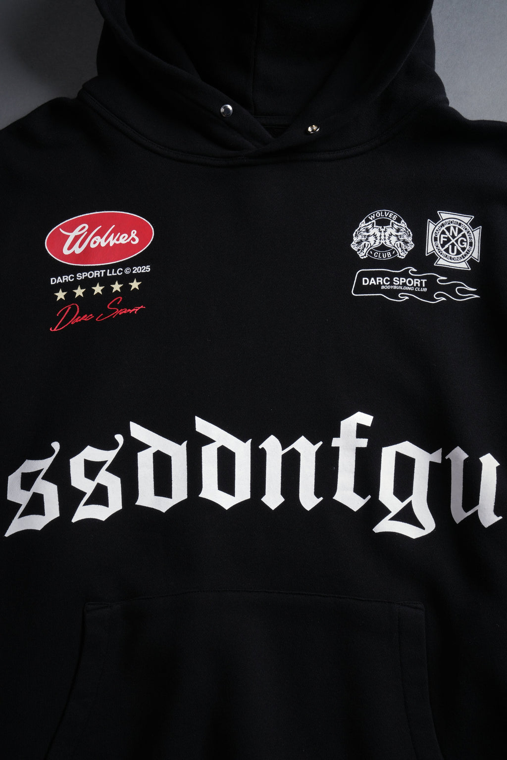 Us Forever "Pierce" Hoodie in Black — imagem 8