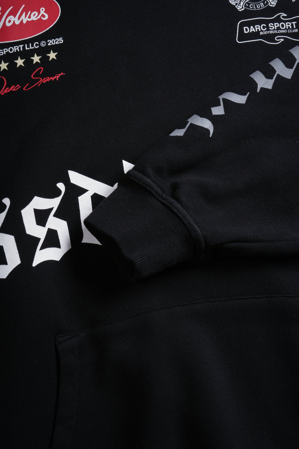 Us Forever "Pierce" Hoodie in Black — imagem 9