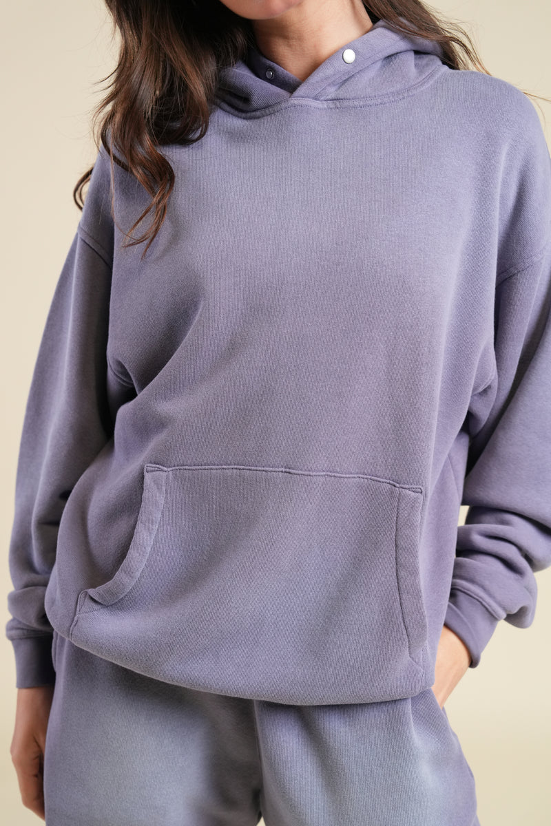 BACK CURSIVE WOLVES "PIERCE" HOODIE