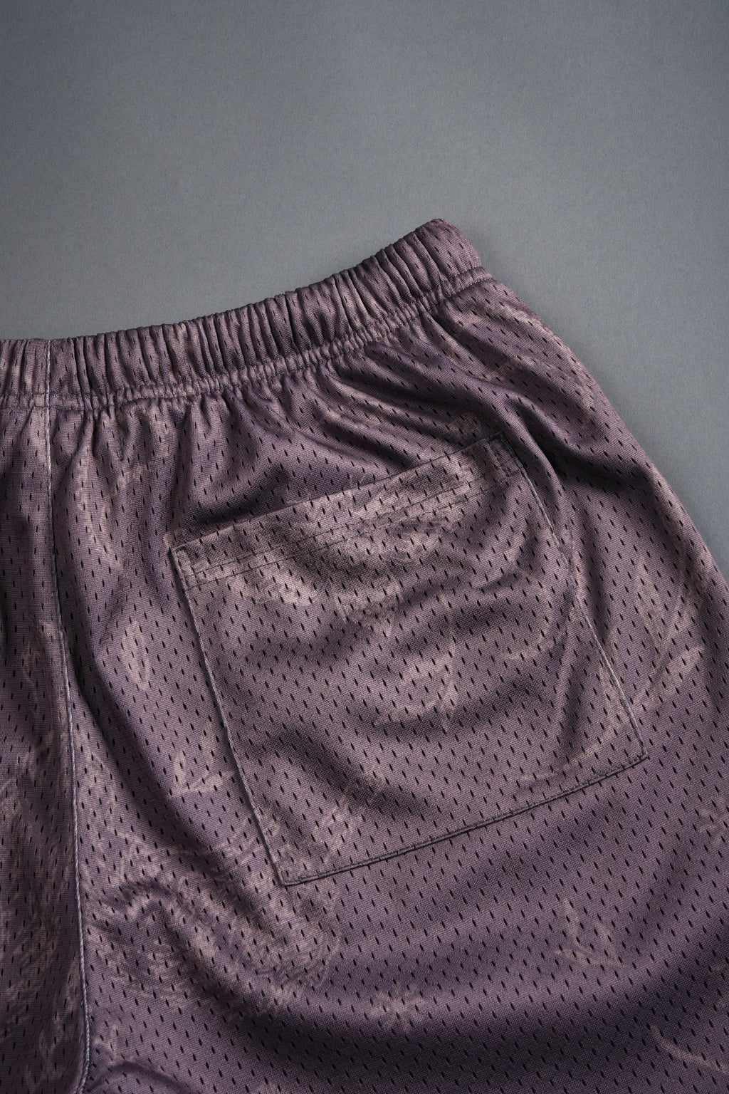 Just Look Up Mesh Shorts in Mauve — imagem 5