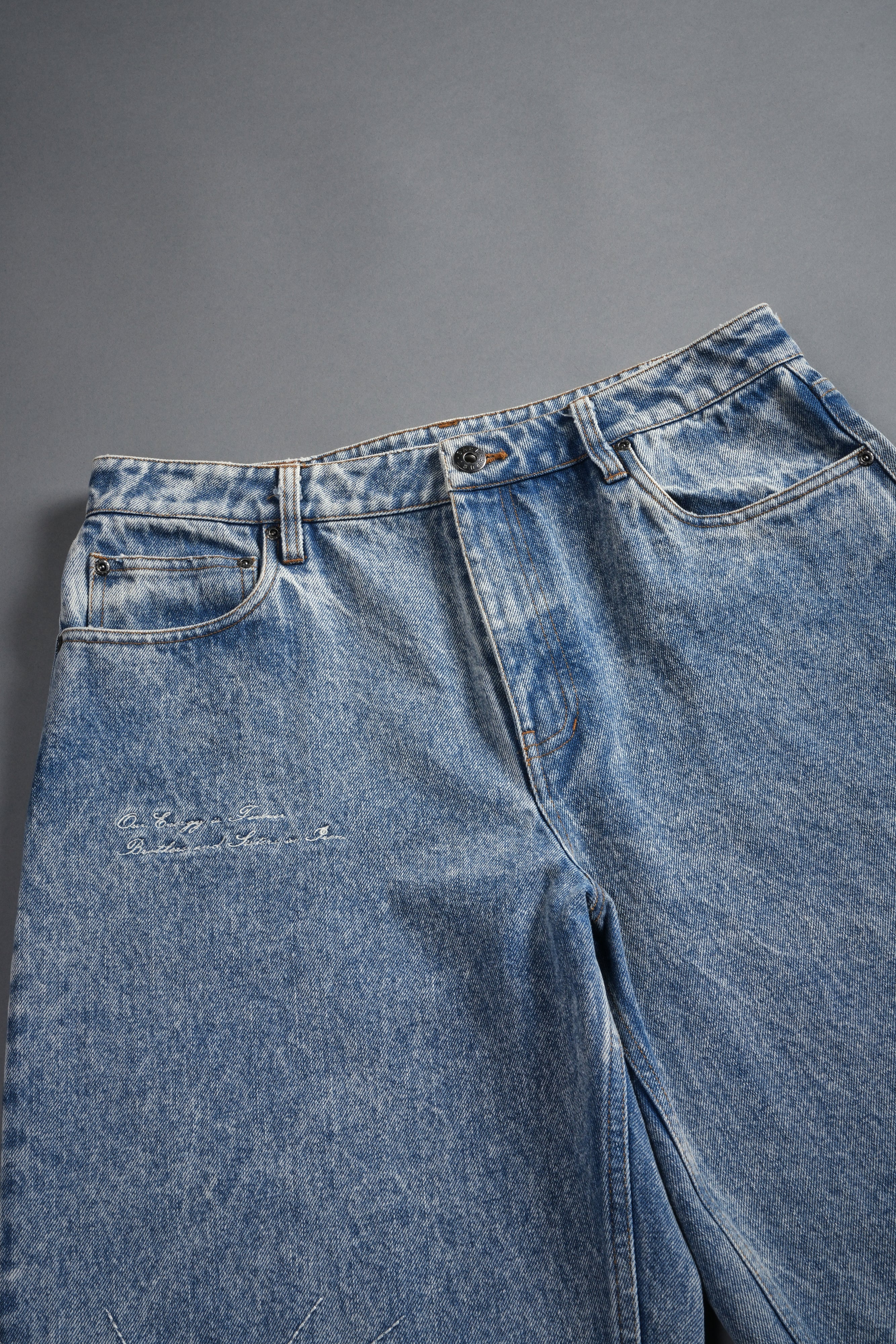 Sashiko Webs Ash Denim Jean Short in Light Wash