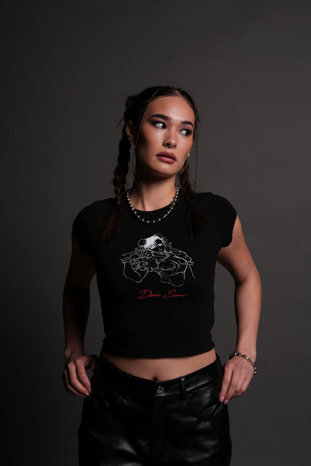 No Match "Baby" Tee in Black - imagem 6