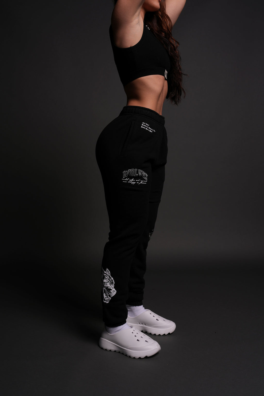 No Match She Post Lounge Sweats in Black - imagem 4