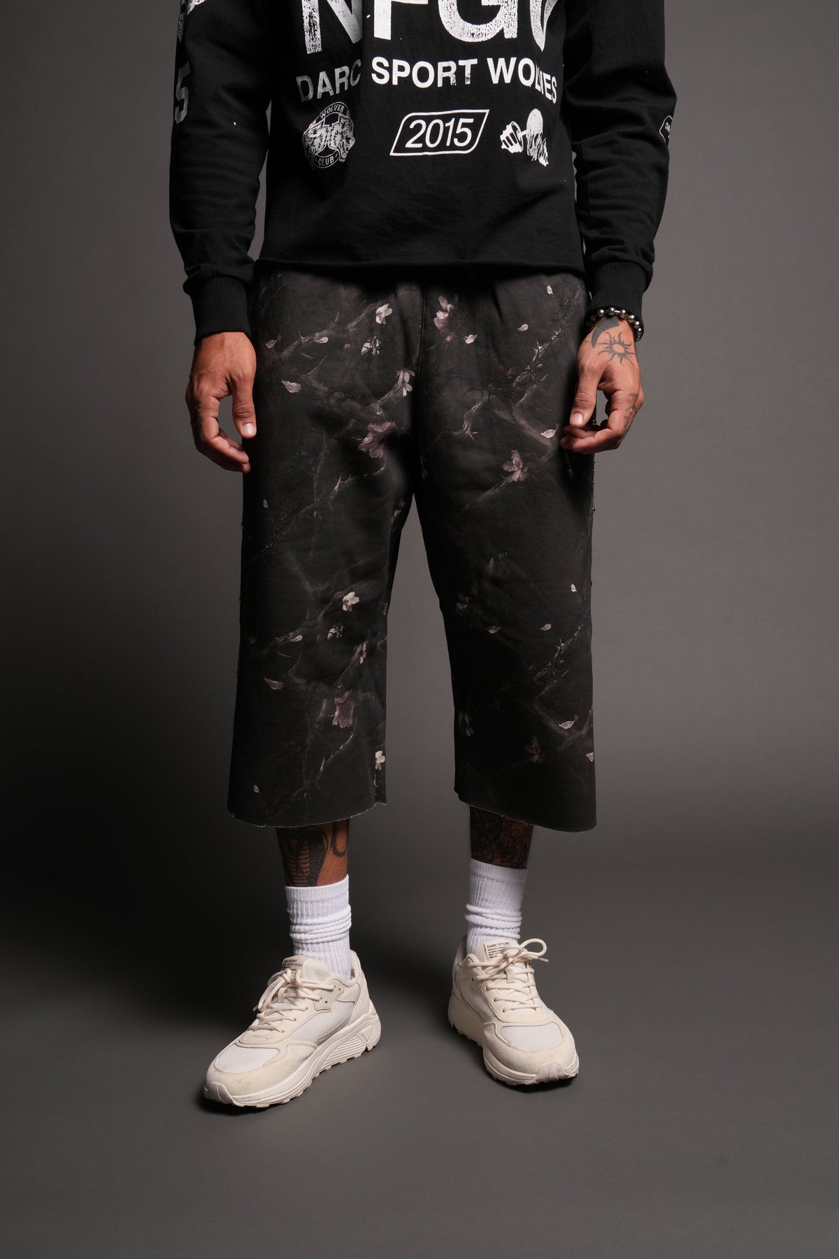 Wolves Heritage Lennox Sweat Pants In All Of Us Camo - imagem 2