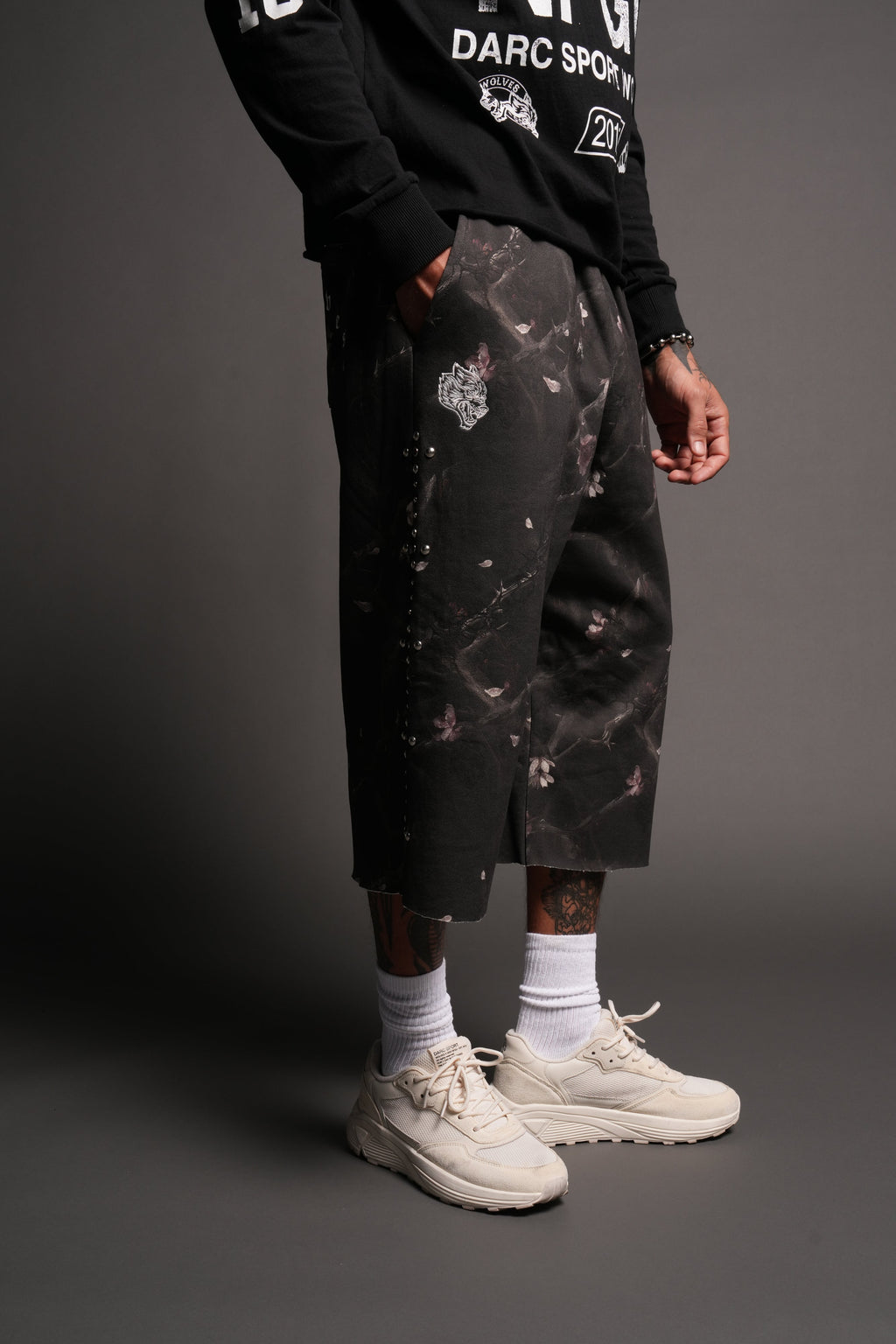 Wolves Heritage Lennox Sweat Pants In All Of Us Camo - imagem 5