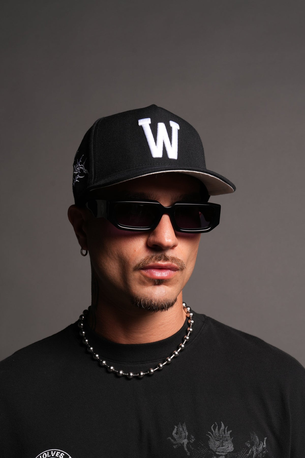 Thorns Fitted 5 Panel Cap In Black - imagem 3