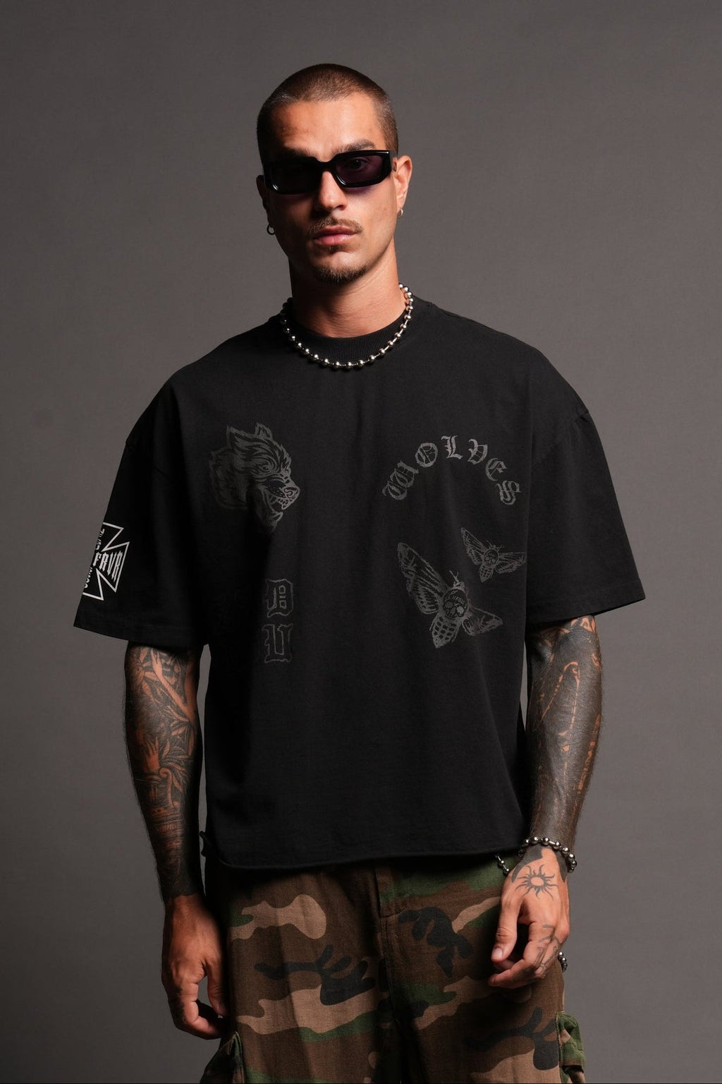 Flash Core Grunge Mid Length Raw Hem Tee In Black - imagem 4
