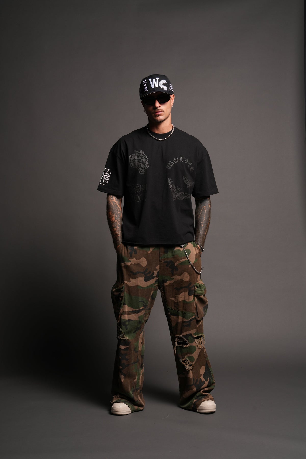 Flash Core Grunge Mid Length Raw Hem Tee In Black - imagem 5