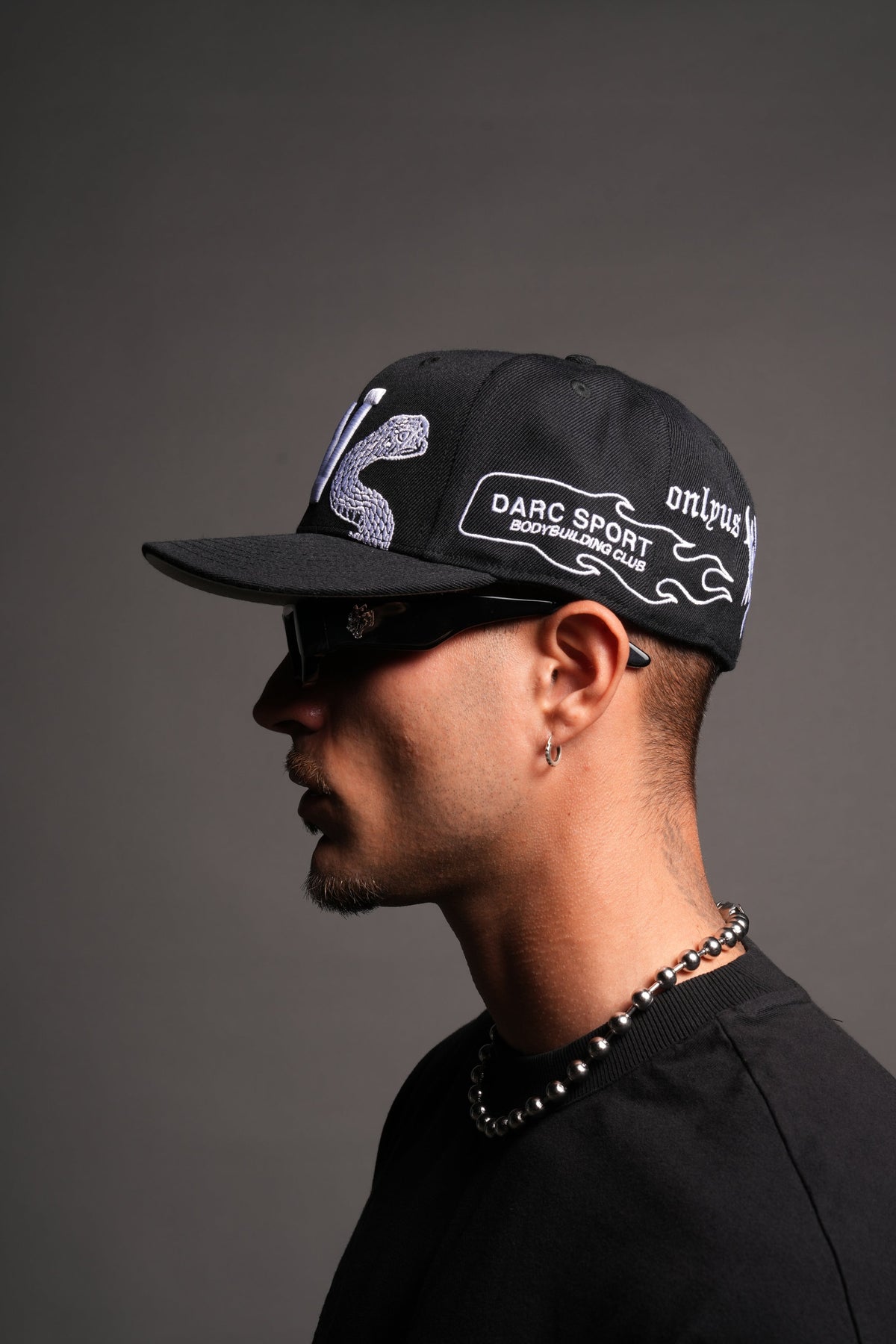Darc Sport Icons Fitted Cap In Black/White - imagem 5