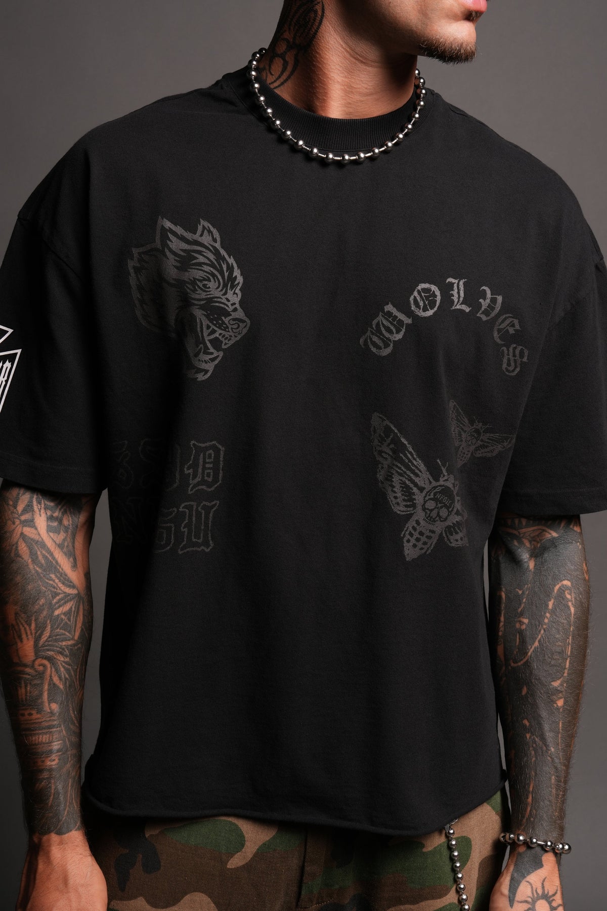 Flash Core Grunge Mid Length Raw Hem Tee In Black - imagem 7