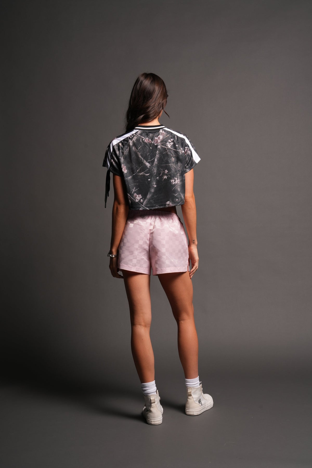 Wolf Pyramid She Laced Crop Jersey Top In All Of Us Camo - imagem 4