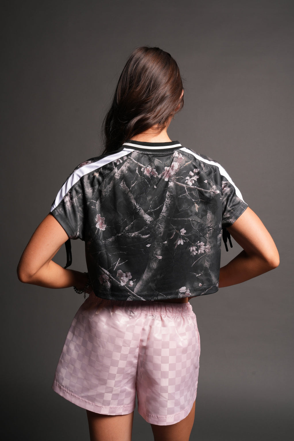 Wolf Pyramid She Laced Crop Jersey Top In All Of Us Camo - imagem 2