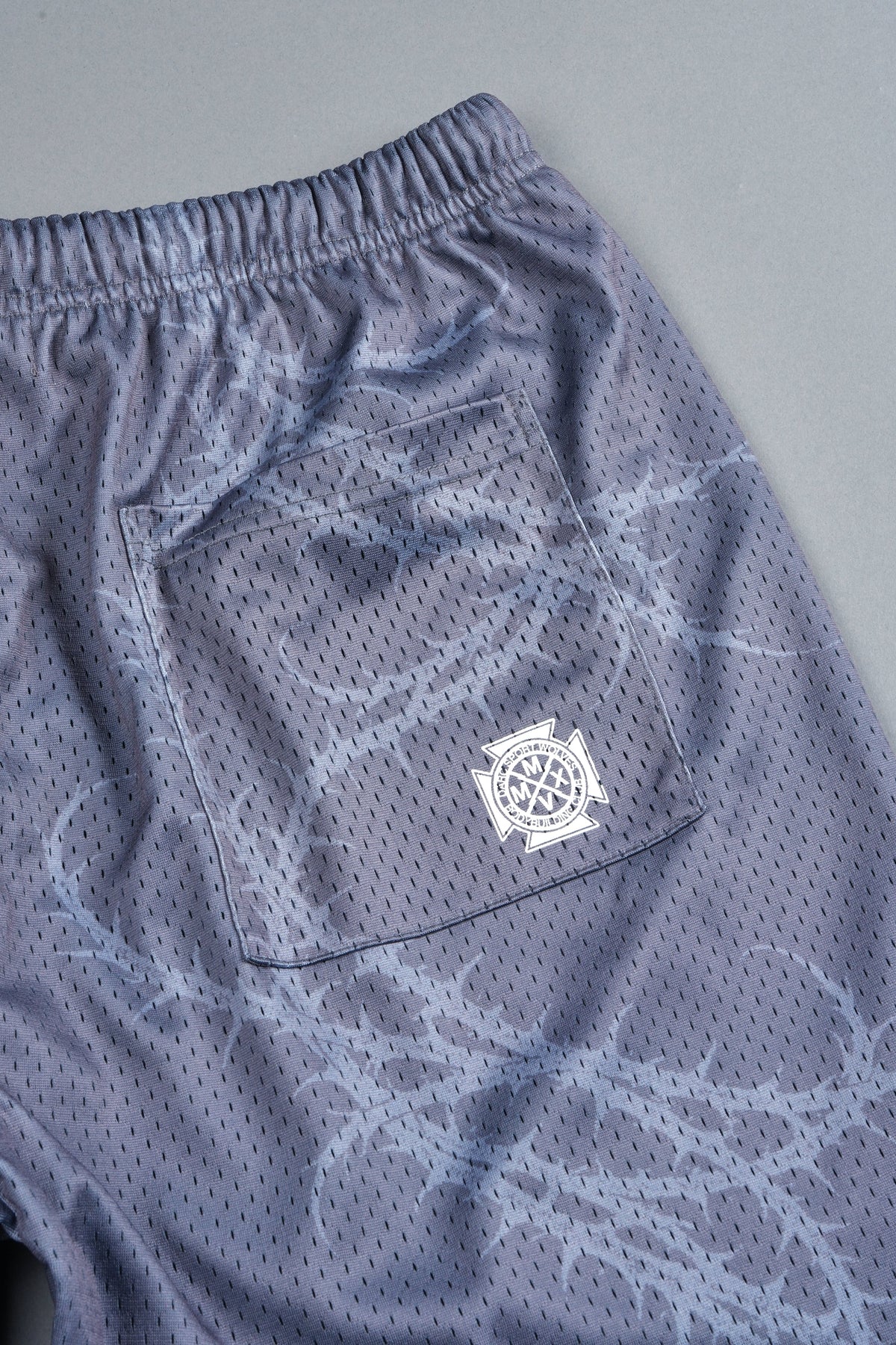 Thorns Frvr Mesh Shorts In Slate Gray — imagem 7