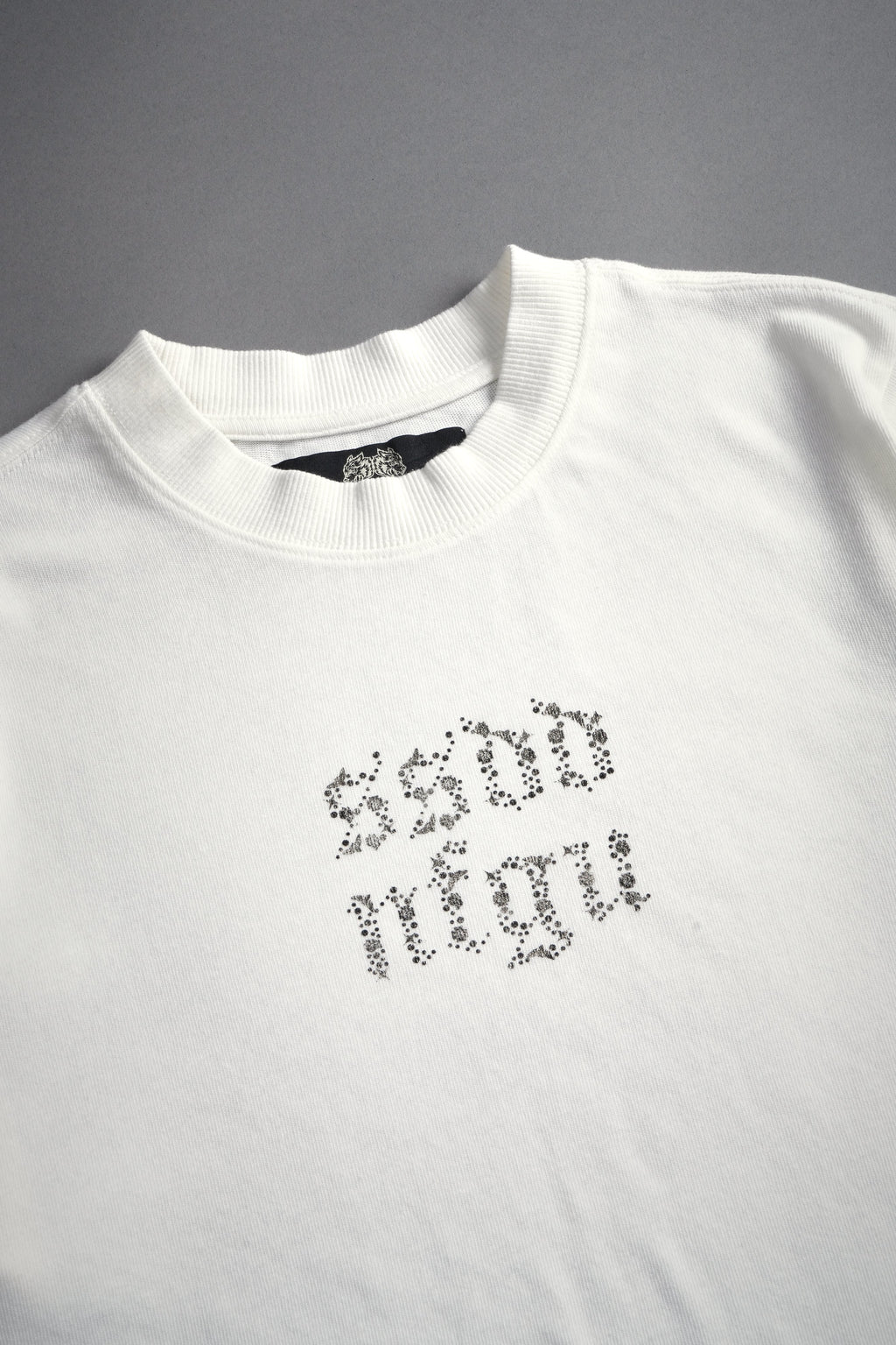 Crystal Code "Premium" Oversized (Cropped) Tee in Cream — imagem 6