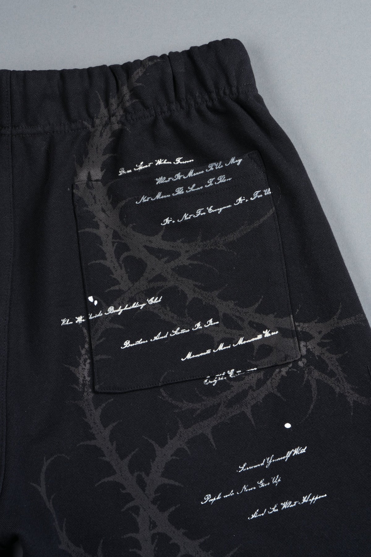 Thorns Frvr Grunge Oversized Raw Hem Post Lounge Sweat Shorts In Black - imagem 7