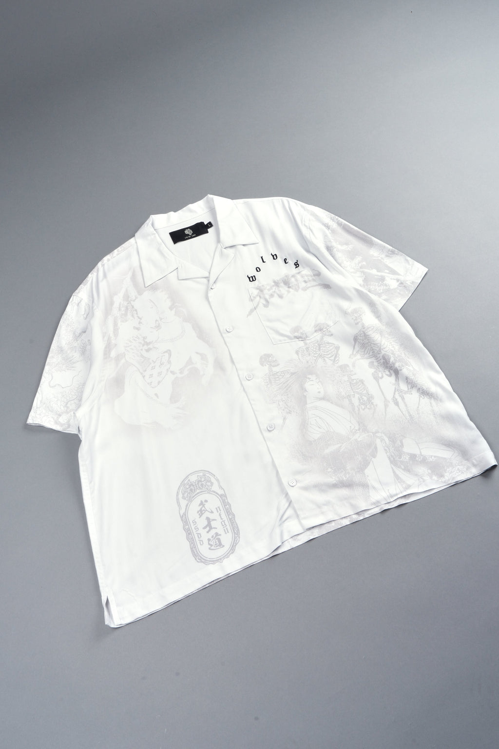 Ronin'S Lament Romero Mid Length Button Up in Cream — imagem 8
