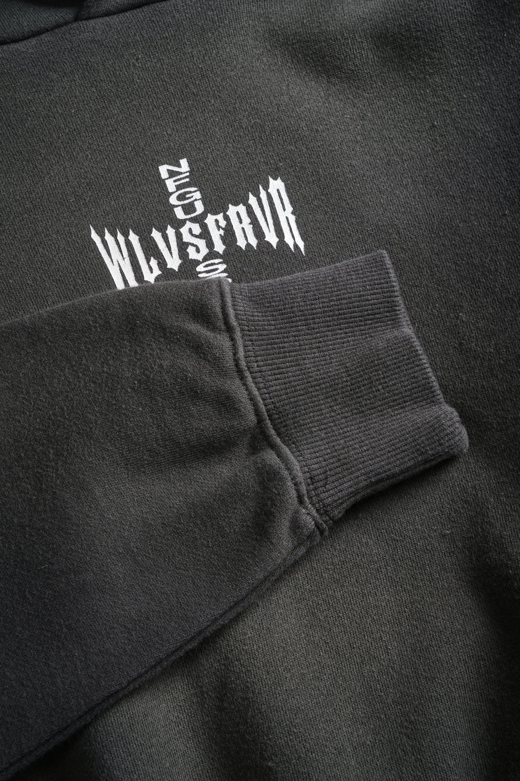 Finite Flame "Rose" She Hoodie in Wolf Gray Drift Wash — imagem 7