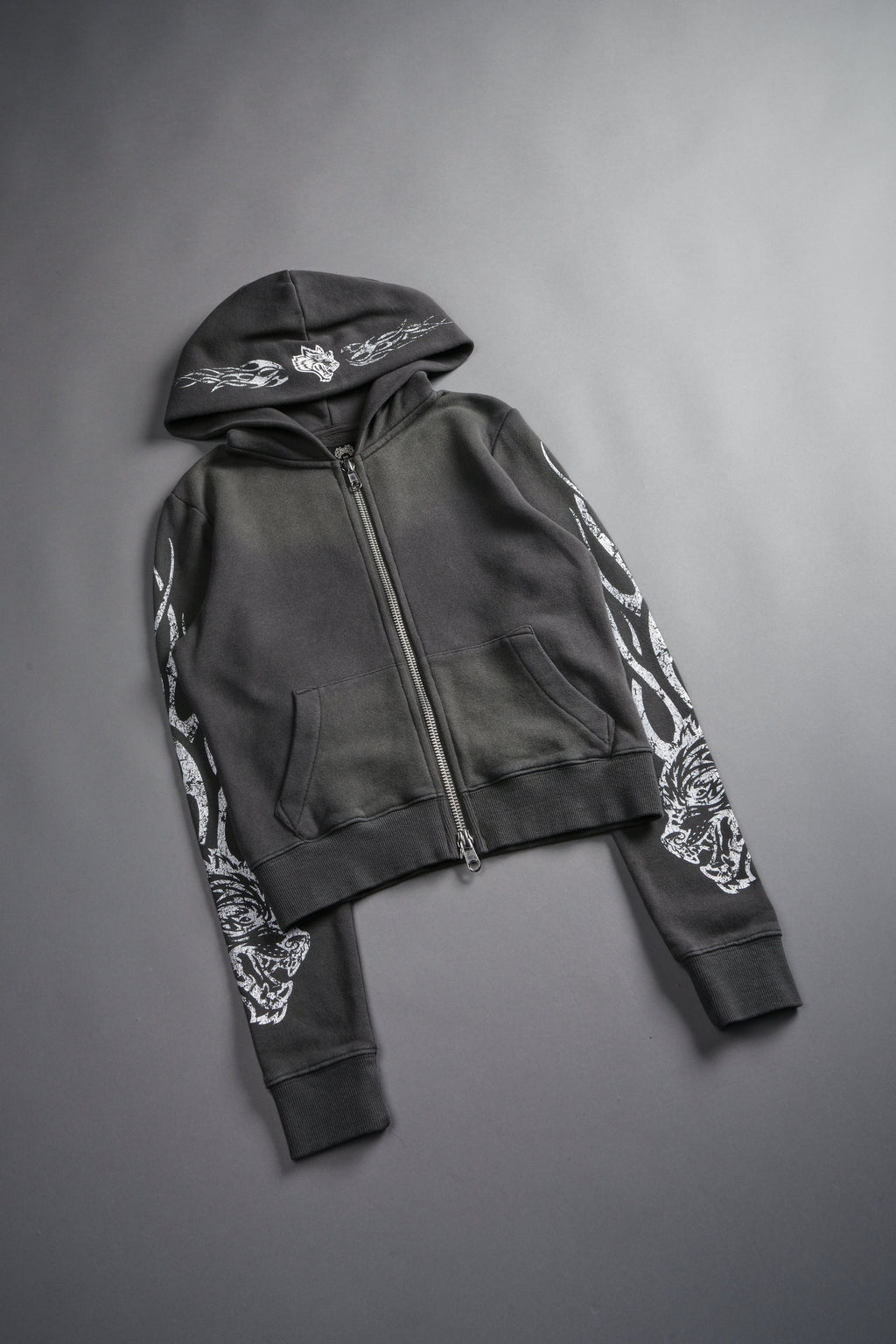 Finite Flame "Iris" Zip Up She Hoodie in Wolf Gray Drift Wash — imagem 9