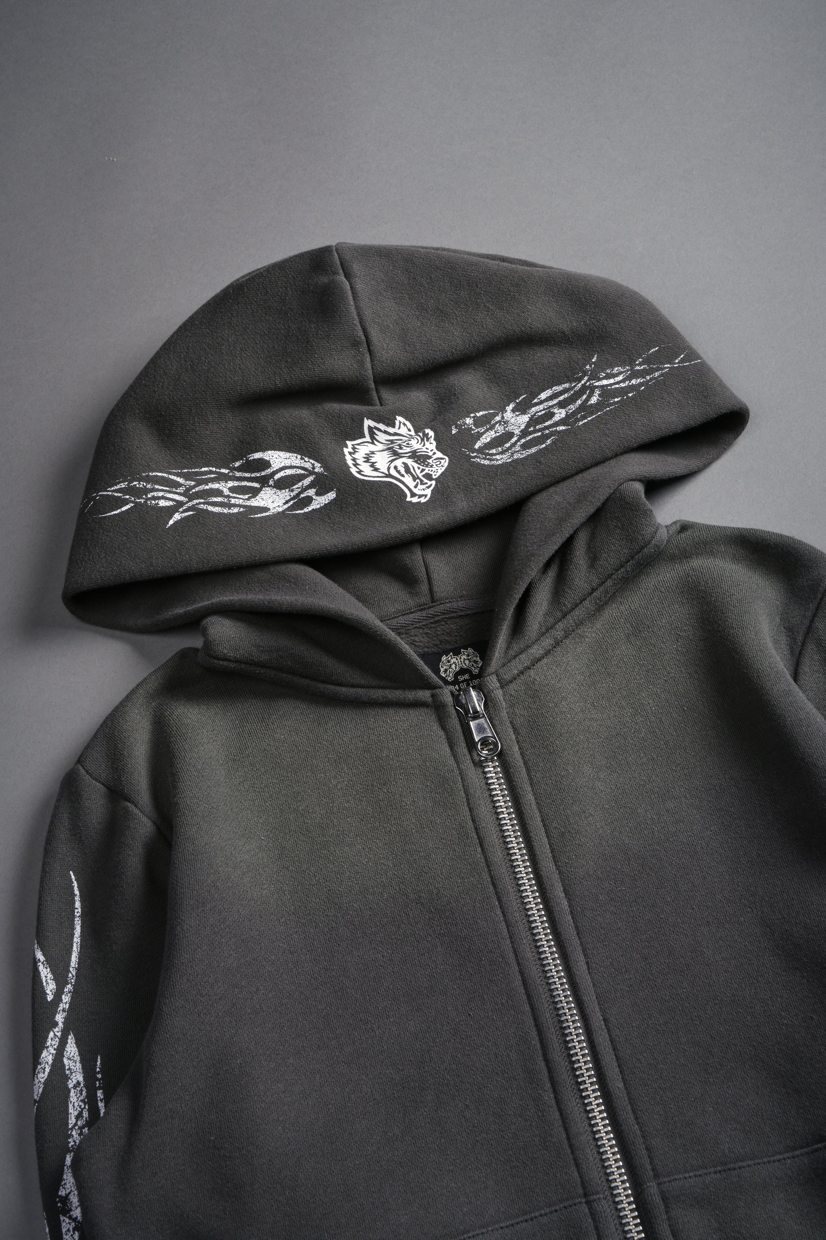 Finite Flame "Iris" Zip Up She Hoodie in Wolf Gray Drift Wash — imagem 10