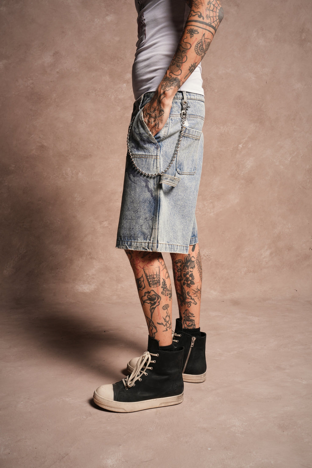 Hesh Rose Denim Carpenter Short in Light Wash
