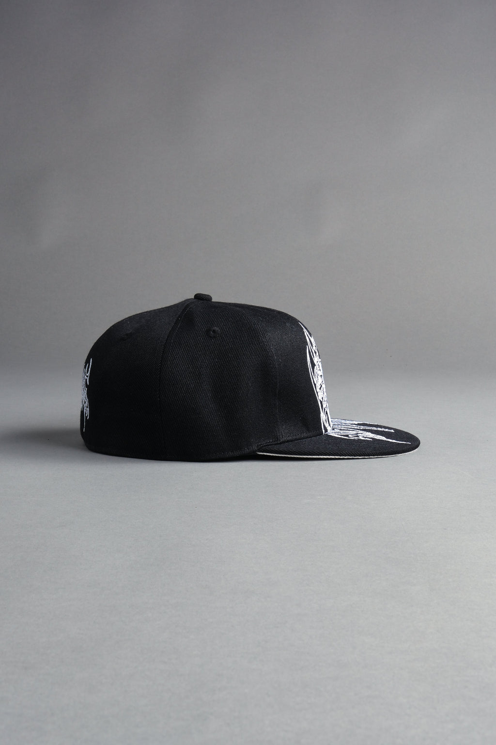 Finite Flame Fitted Cap in Black — imagem 6