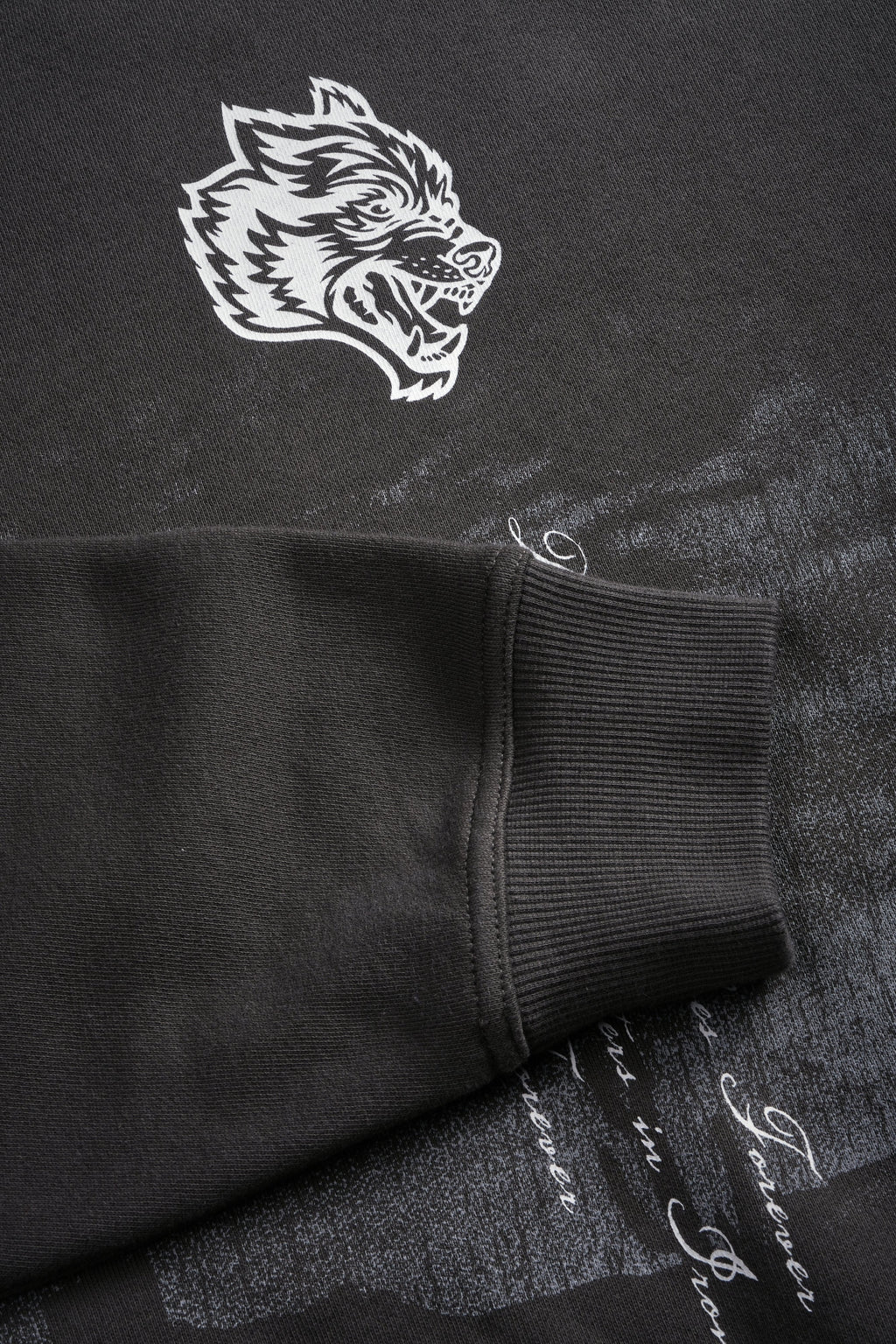 Our Journey London Crewneck in Wolf Gray — imagem 10
