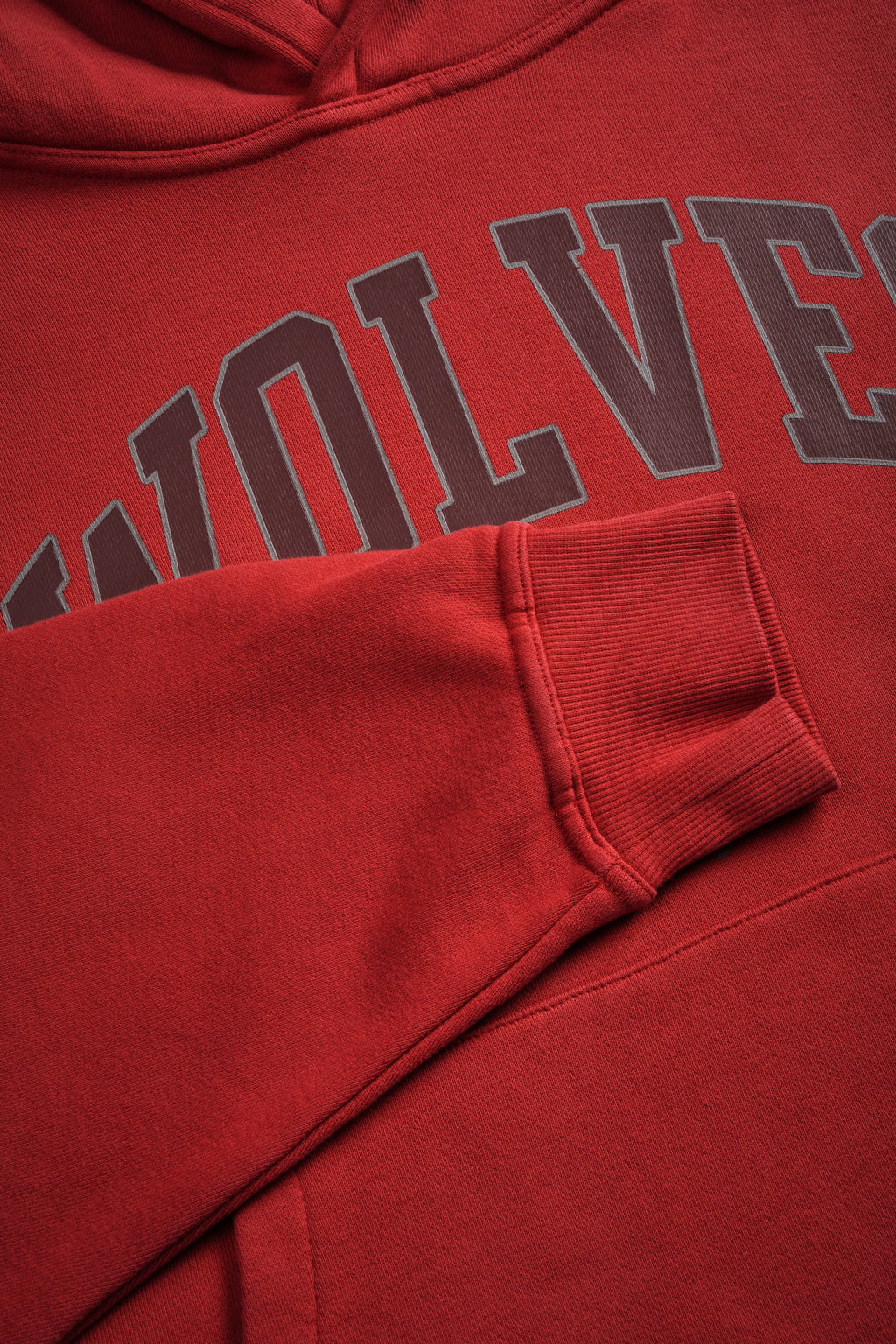 Loyalty Frvr Box Cut Pierce Hoodie in Roman Red — imagem 5