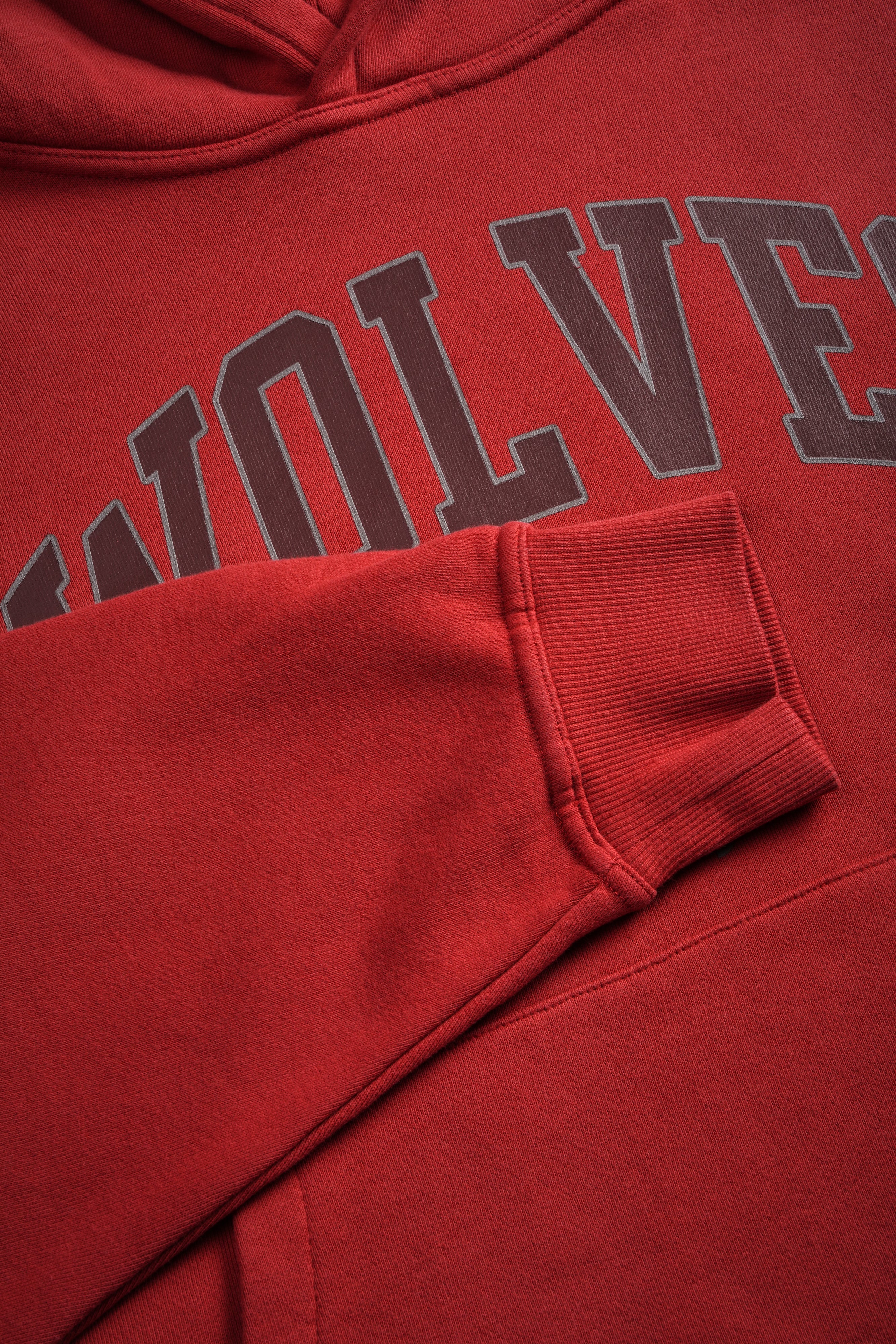 Loyalty Frvr Box Cut Pierce Hoodie in Roman Red — imagem 5