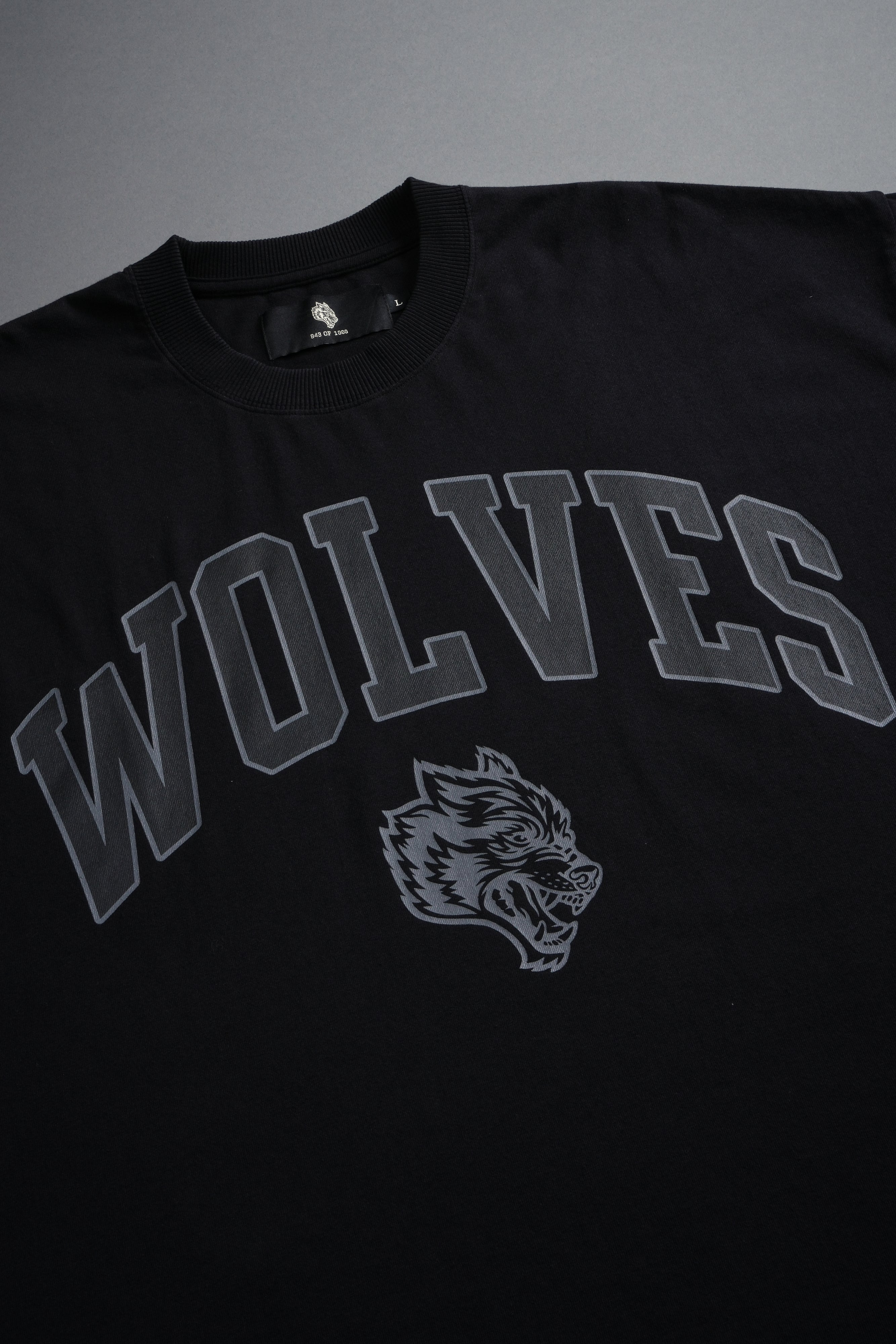 Loyalty Frvr Grunge Cut-Off Tee in Black — imagem 10