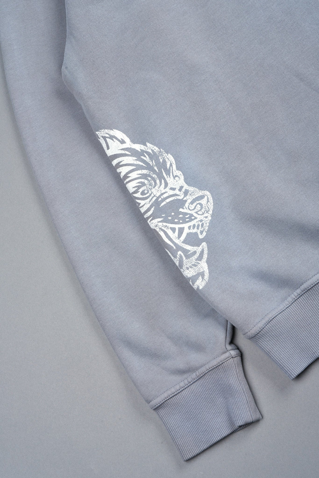 Dont Sleep London Crewneck In Dove Gray Super Sun Fade