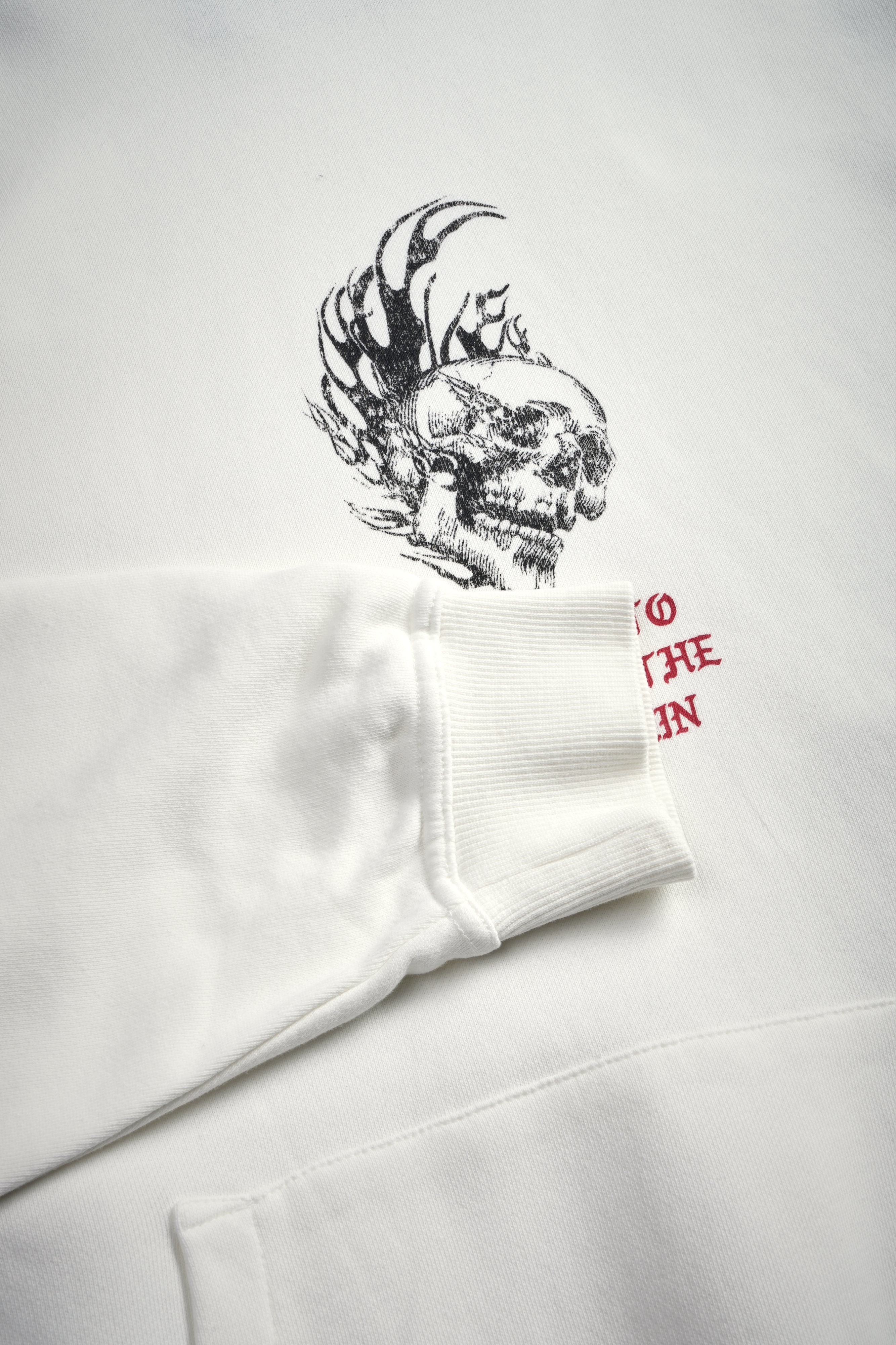 Flame Skull Pierce Hoodie in Cream — imagem 16