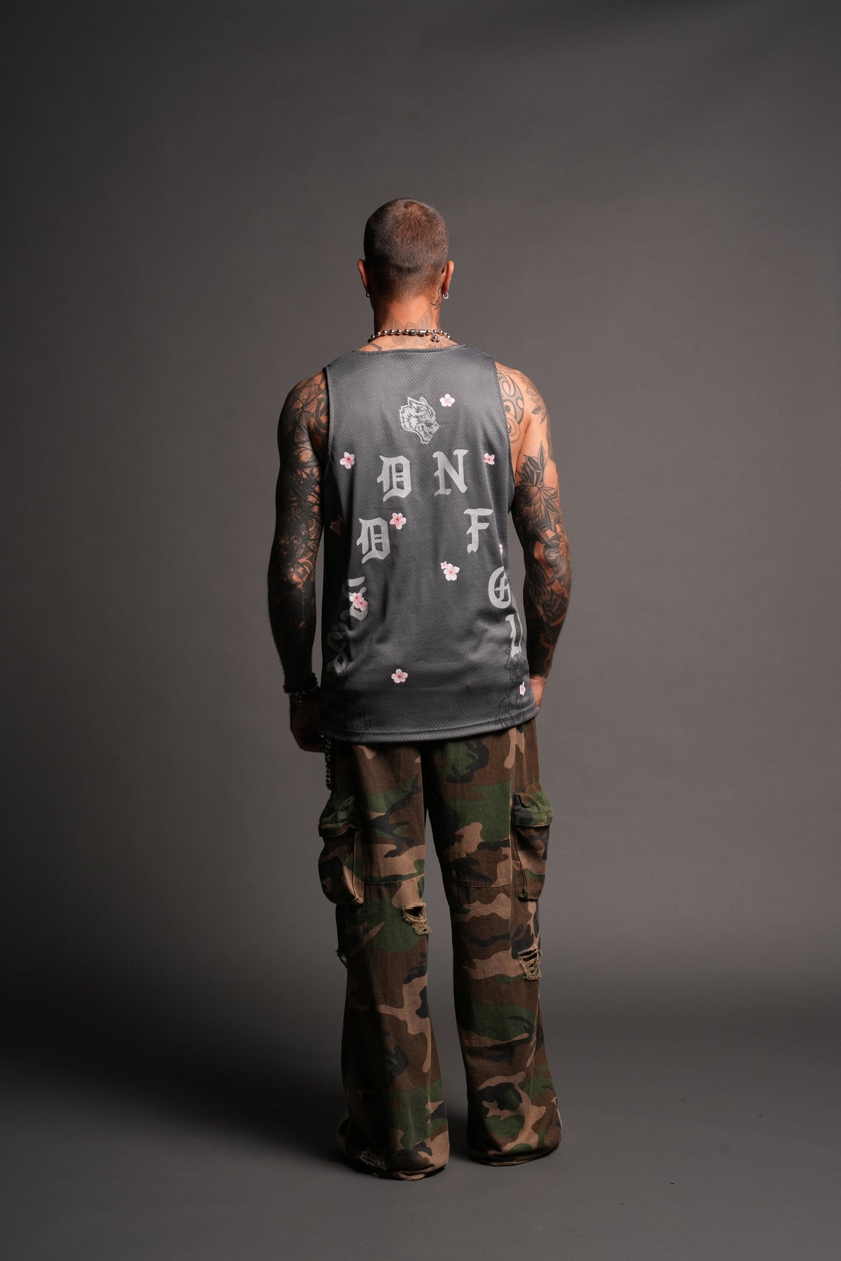 Shadow Blossom Reversible Bball Jersey In Slate Gray / All Of Us Camo - imagem 14